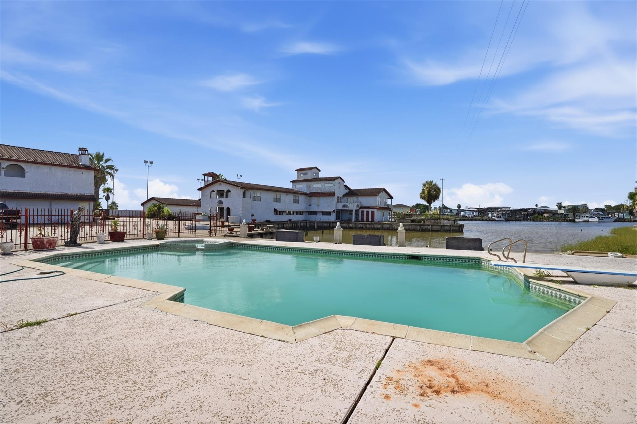 1500 Blue Water Drive