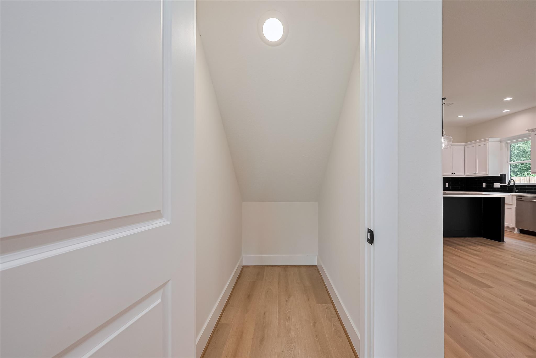 13991 Shoreline Drive, Willis