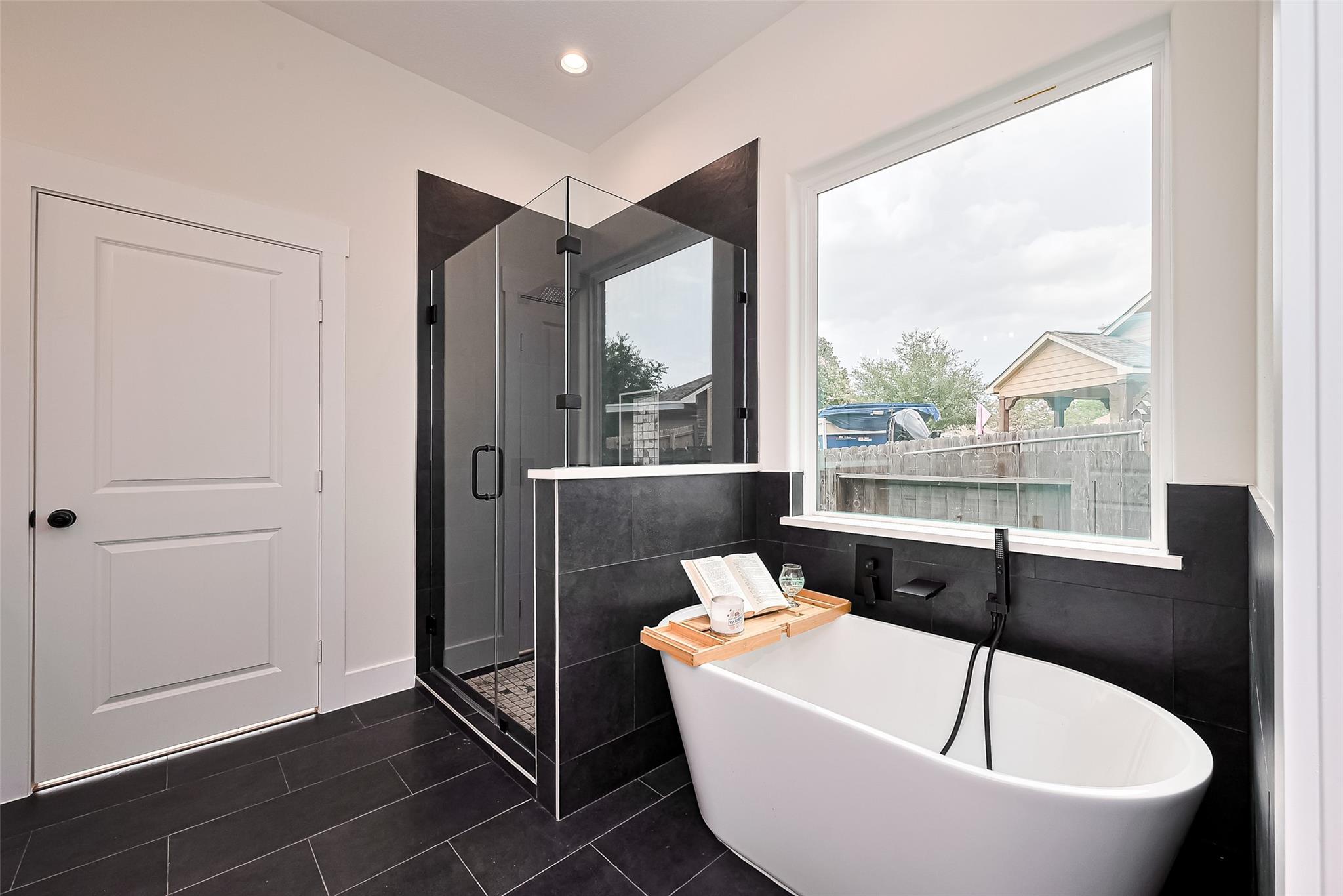 13991 Shoreline Drive, Willis