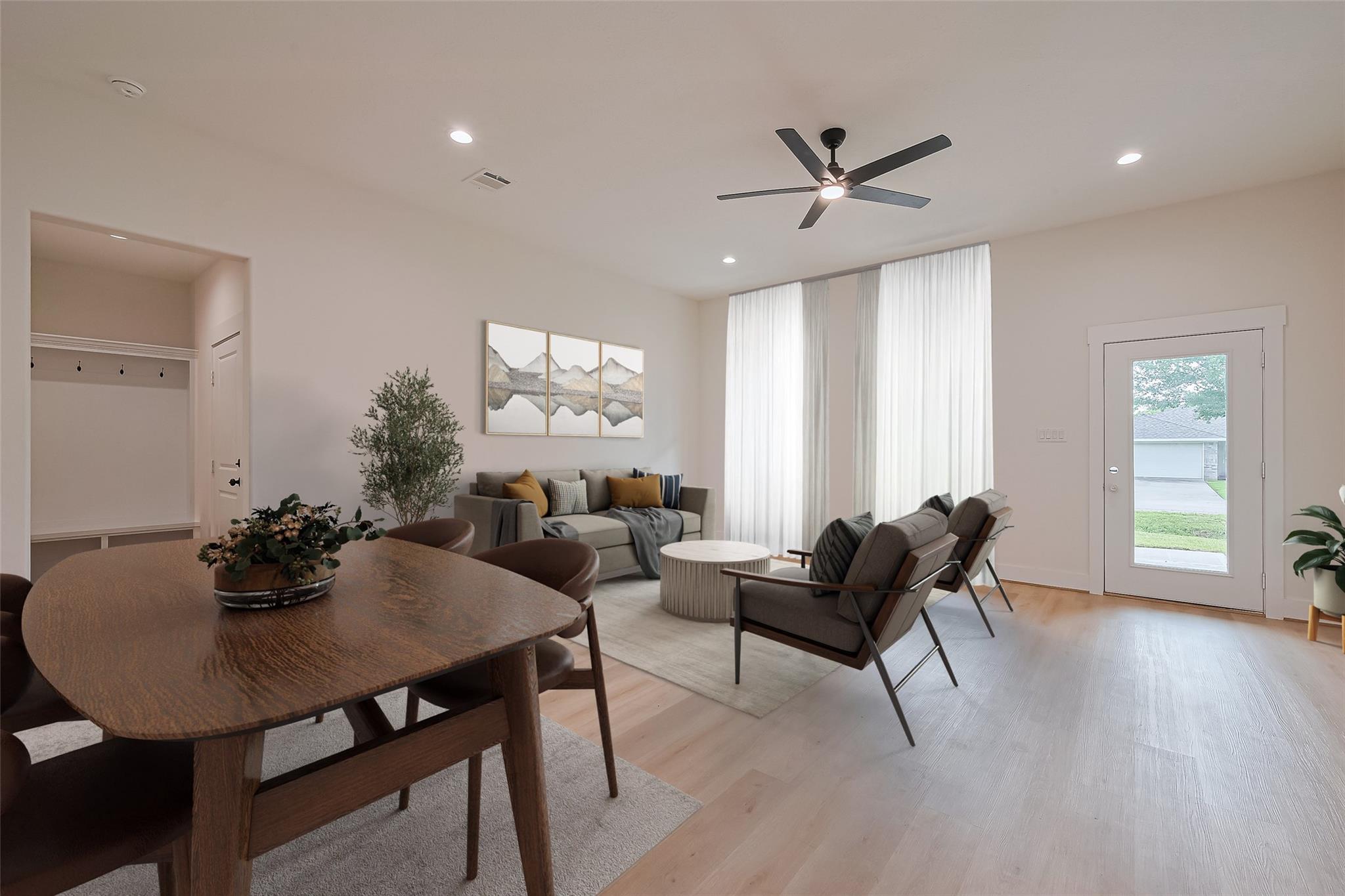 13991 Shoreline Drive, Willis