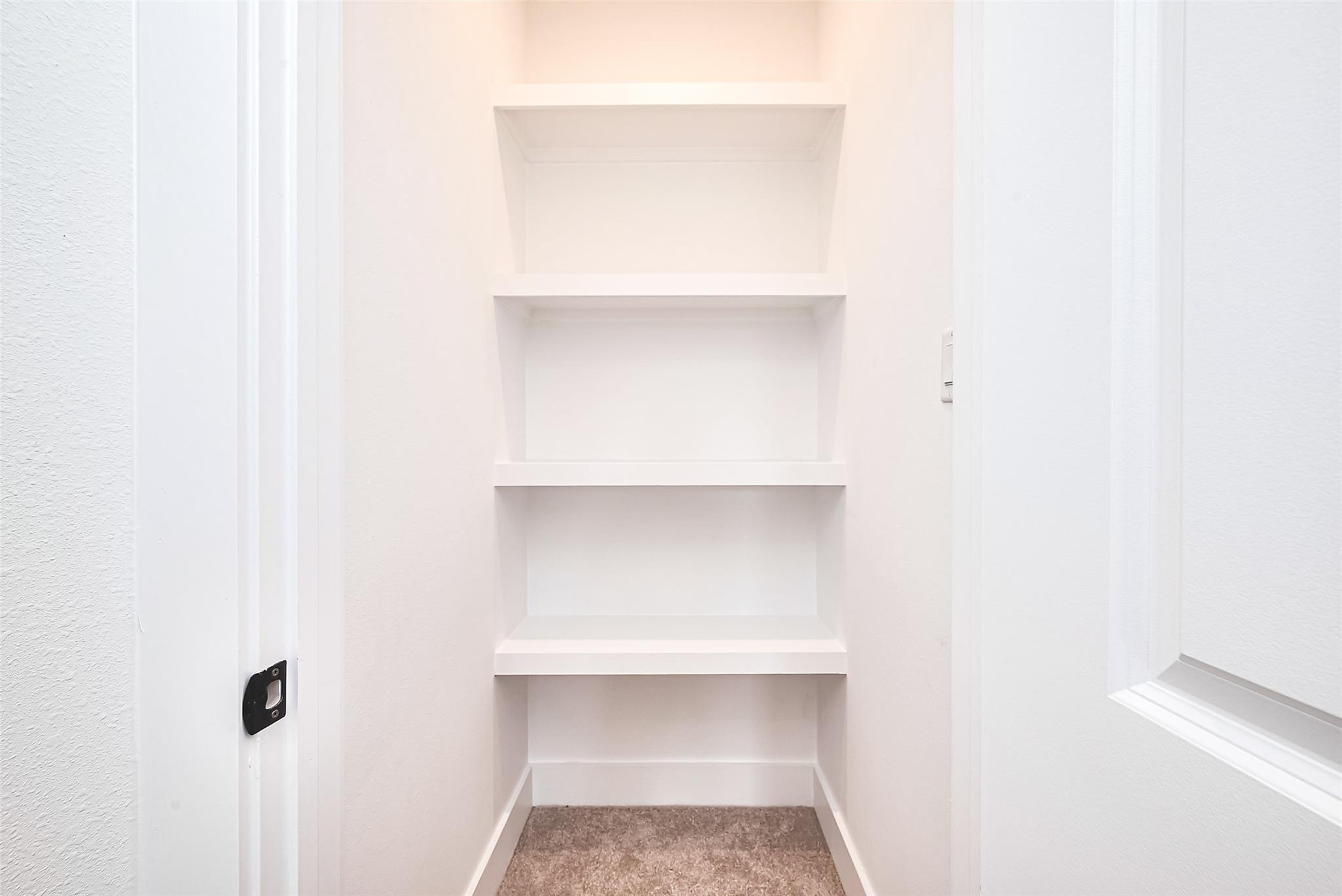 13991 Shoreline Drive, Willis