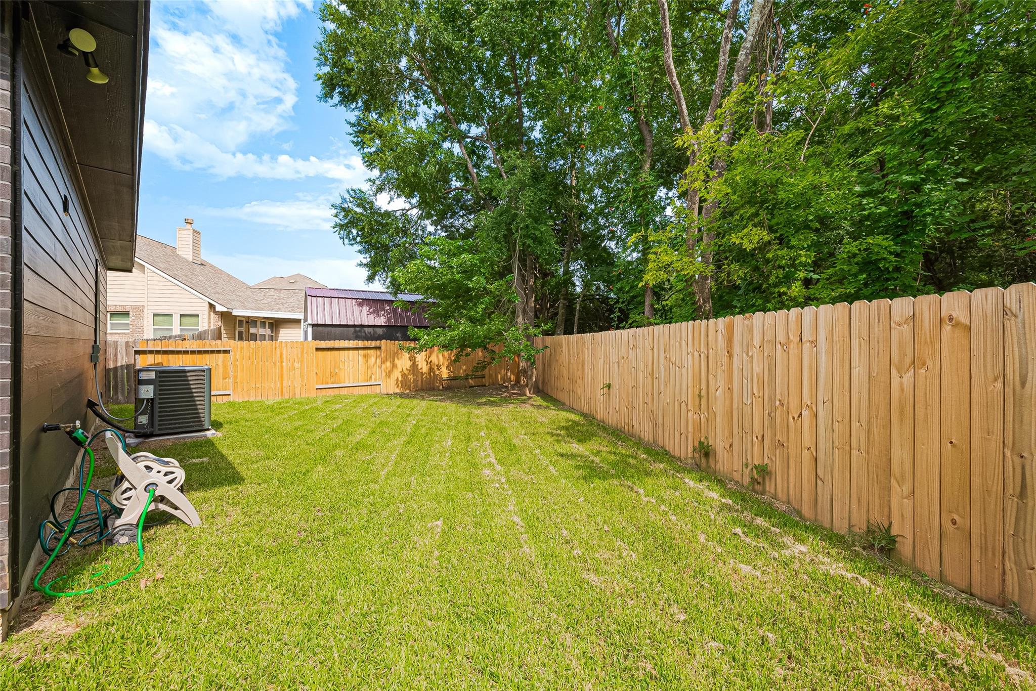 13991 Shoreline Drive, Willis