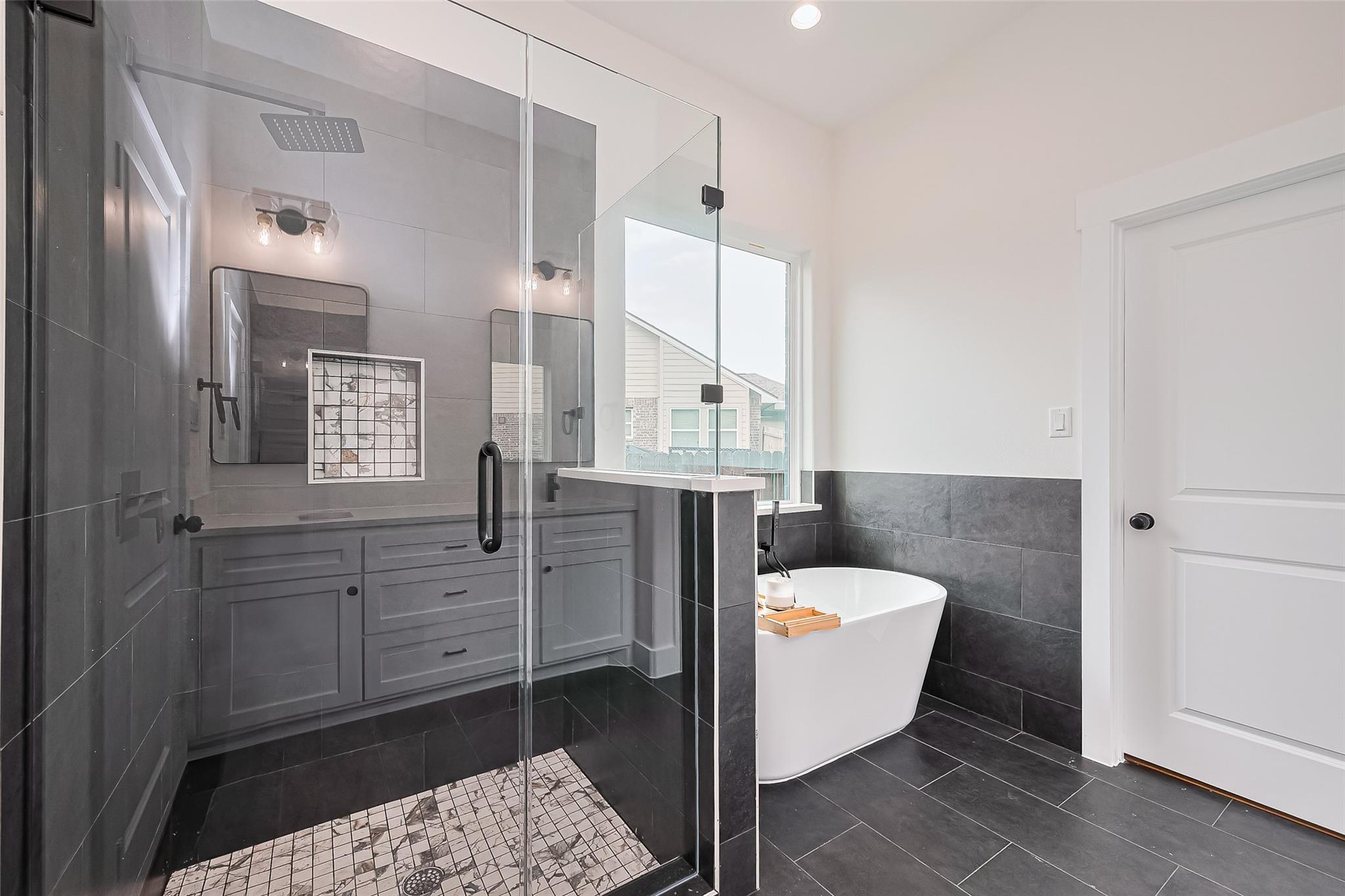 13991 Shoreline Drive, Willis