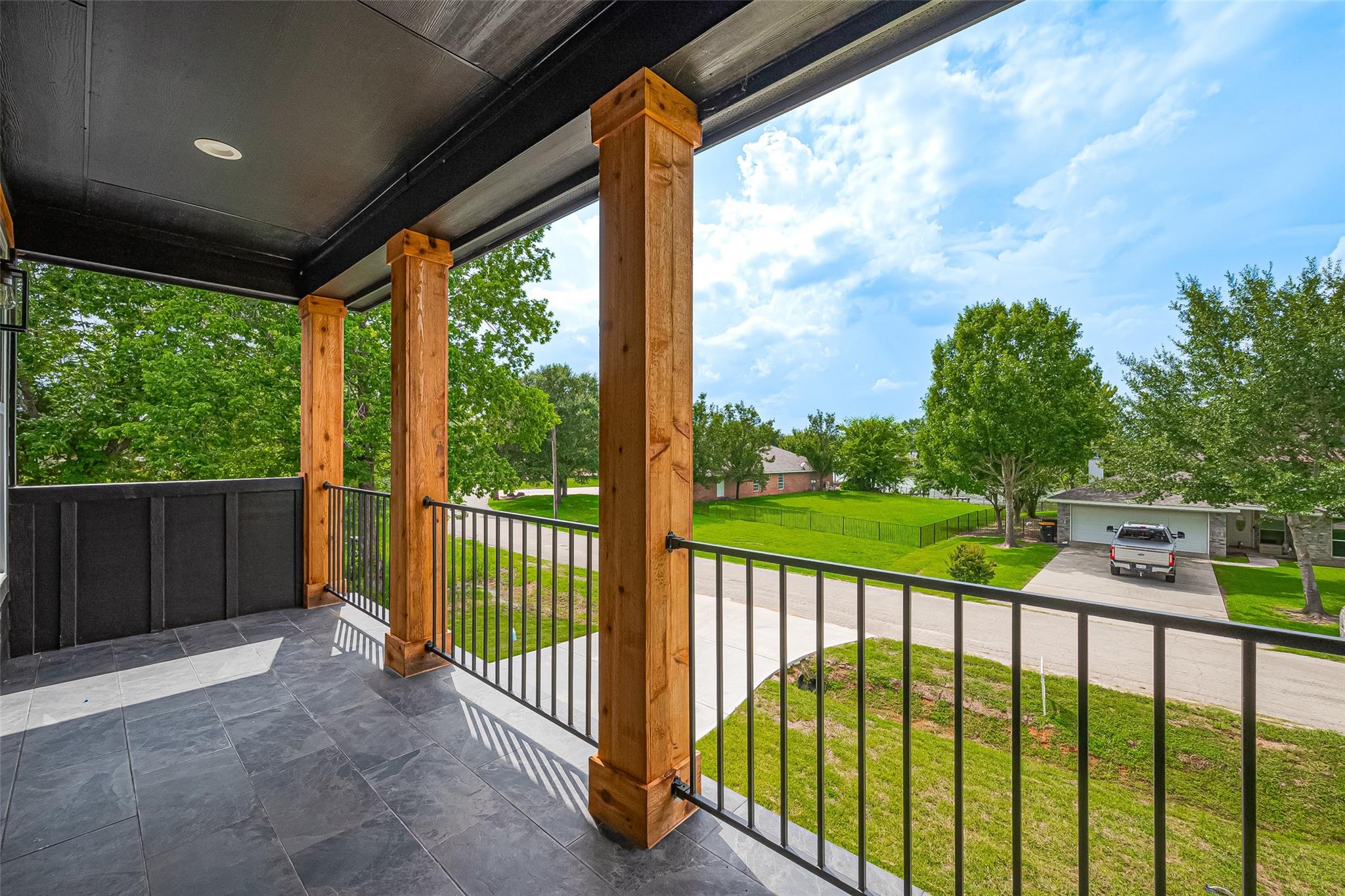 13991 Shoreline Drive, Willis