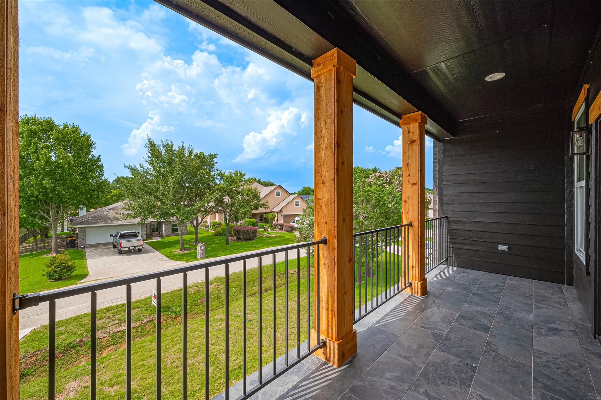 13991 Shoreline Drive, Willis