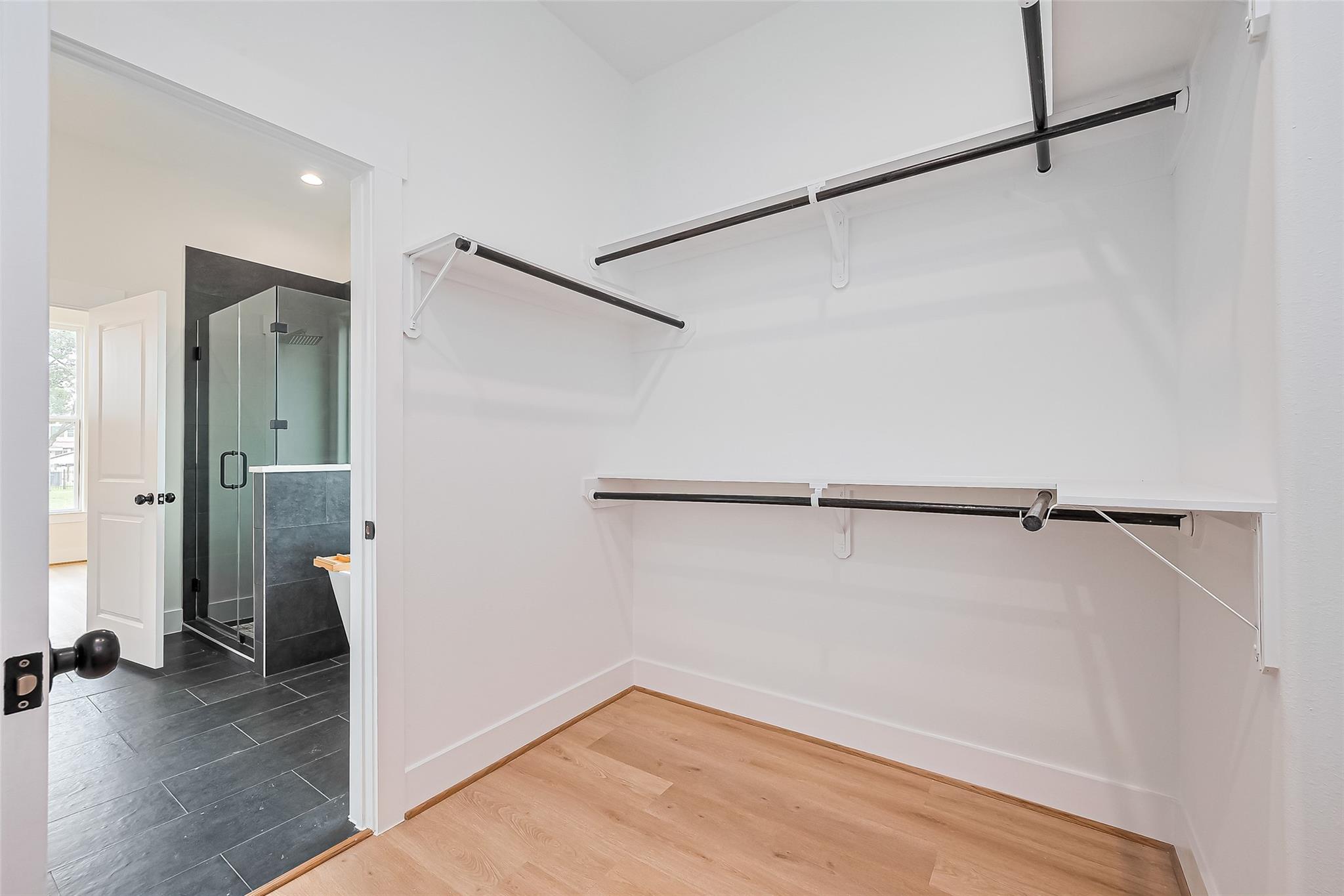 13991 Shoreline Drive, Willis