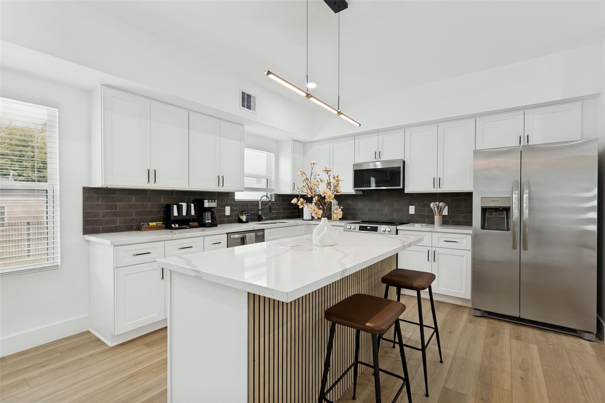 801 E 32nd 1/2 Street