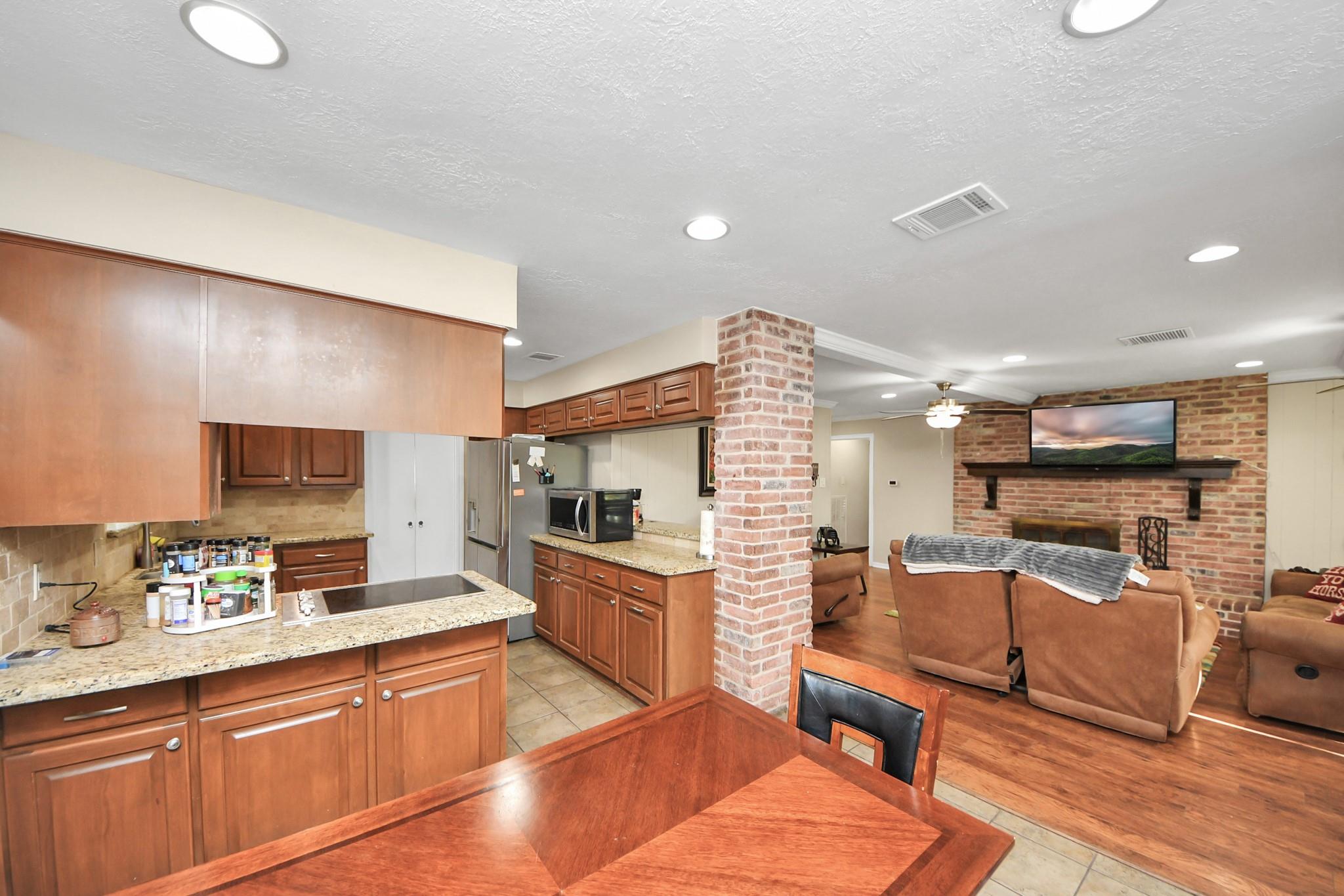 902 Old Mill Lane