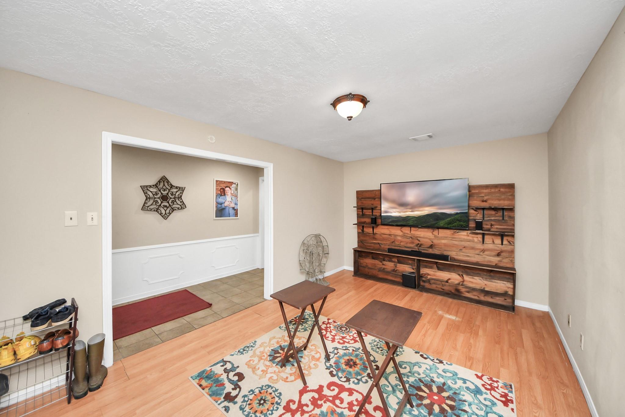 902 Old Mill Lane
