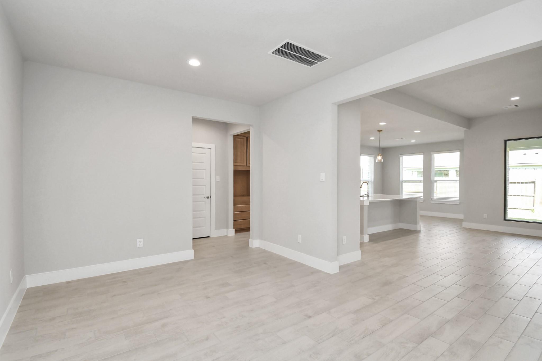 2056 Thimbleberry Lane