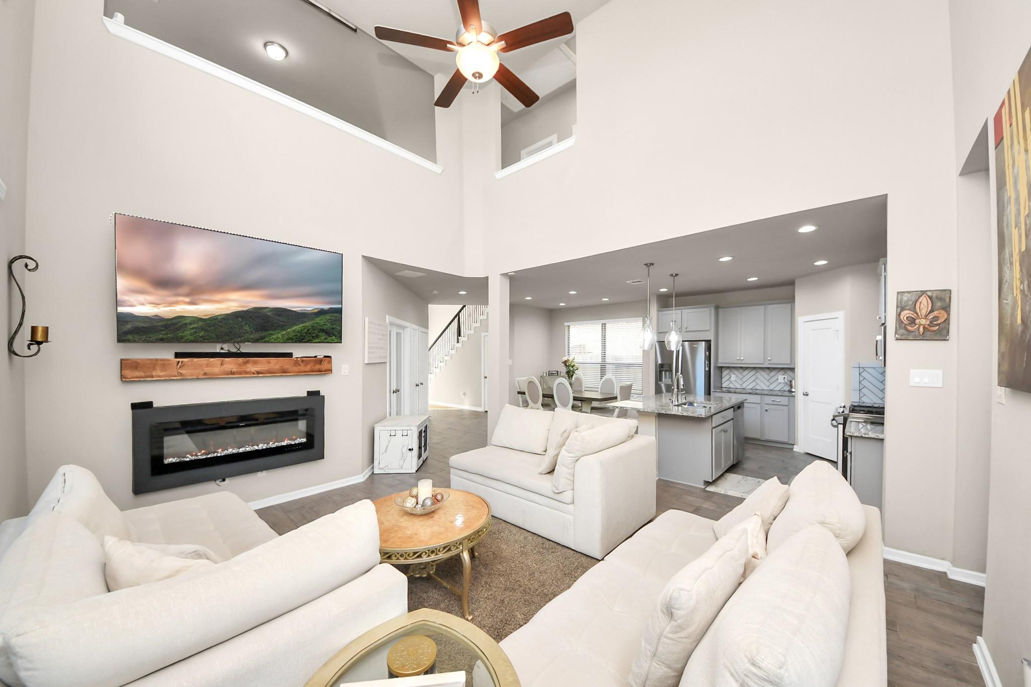 7027 Winterberry Glen Lane