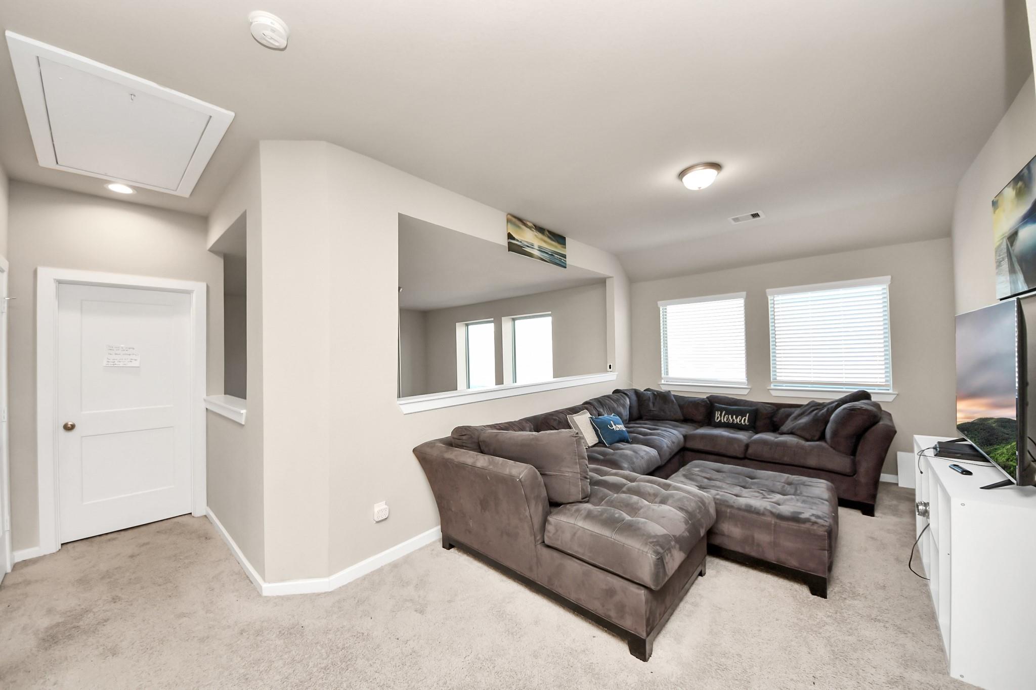 7027 Winterberry Glen Lane