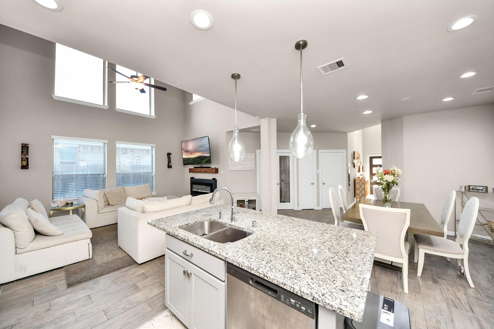 7027 Winterberry Glen Lane