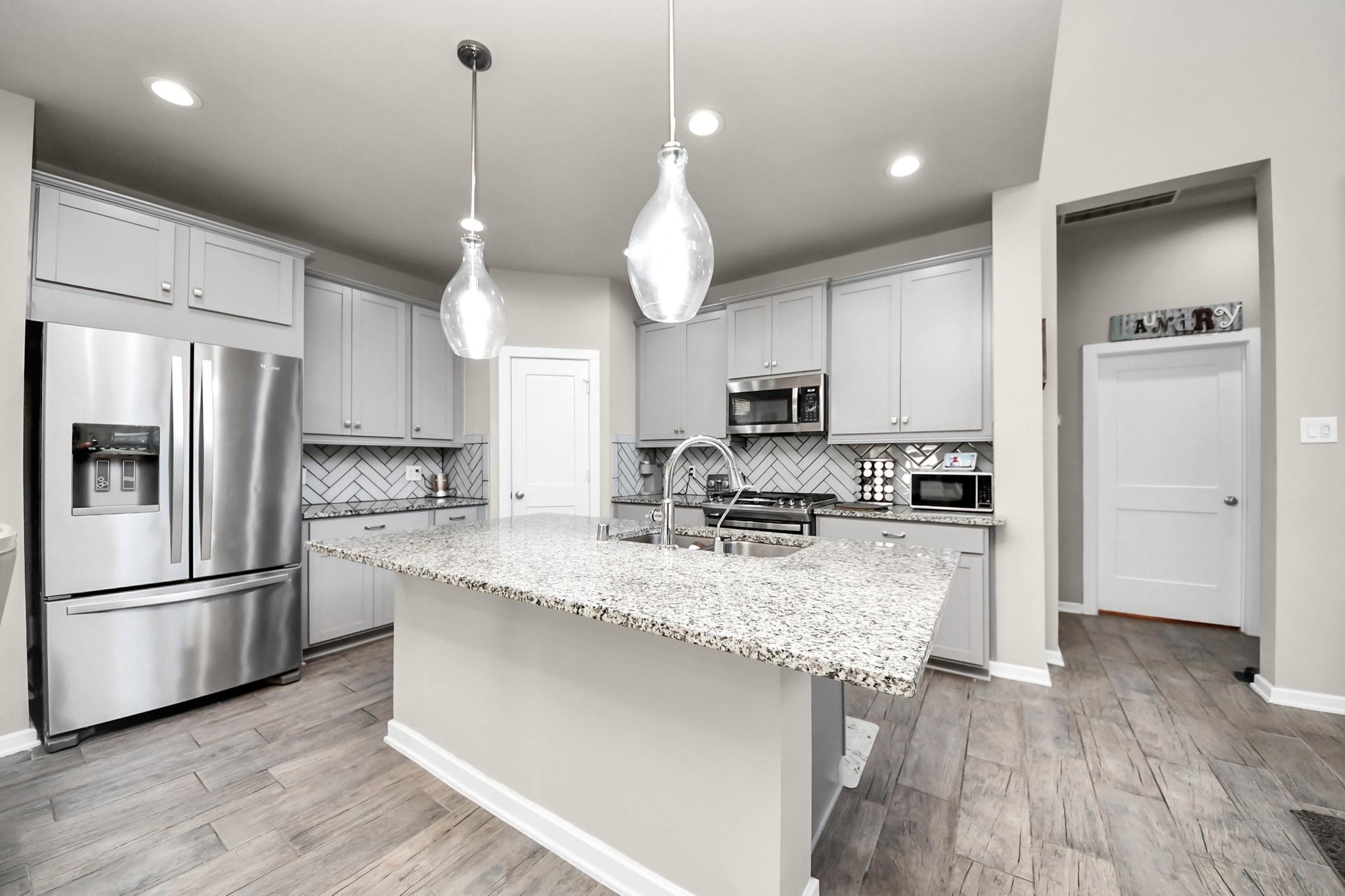 7027 Winterberry Glen Lane