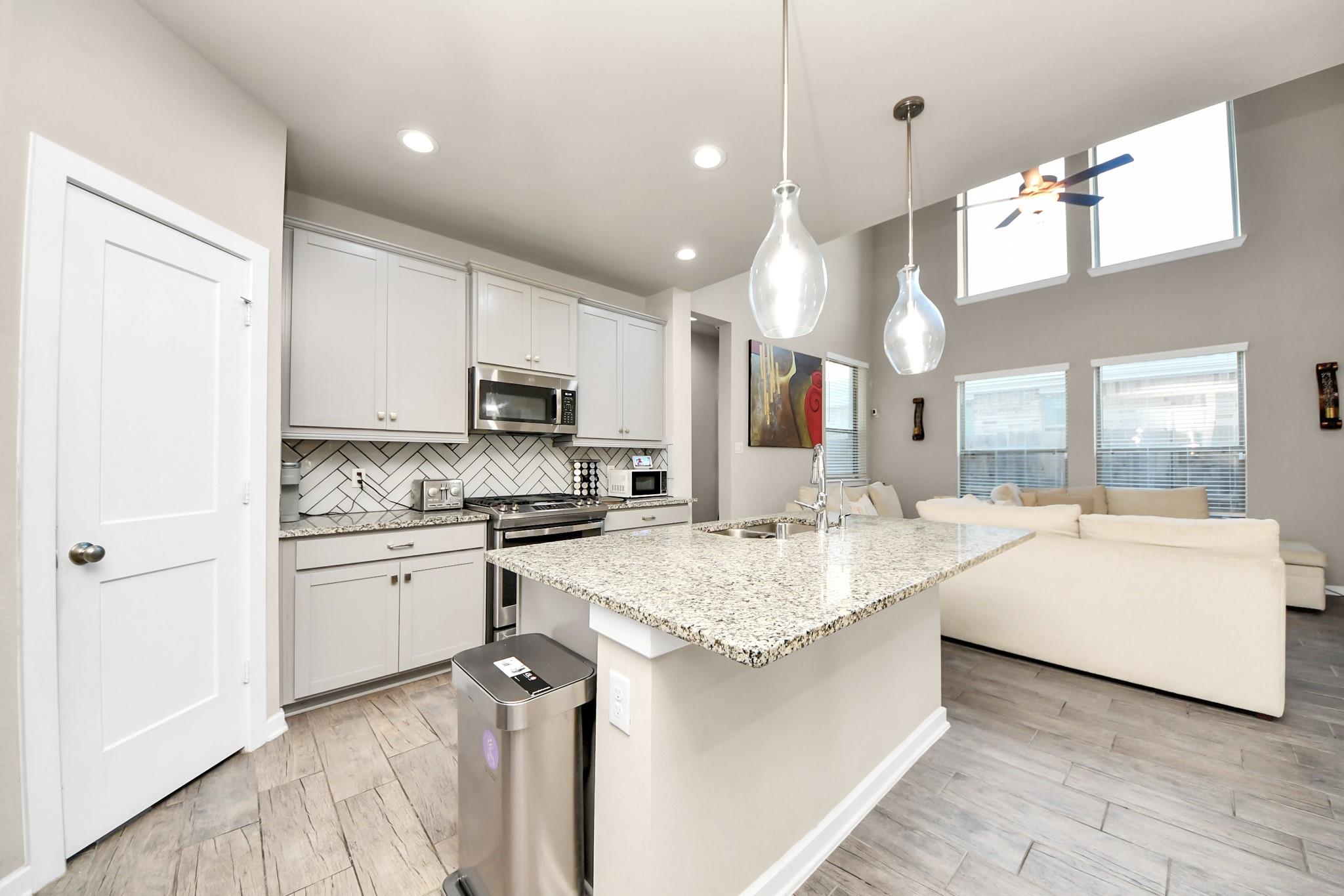 7027 Winterberry Glen Lane