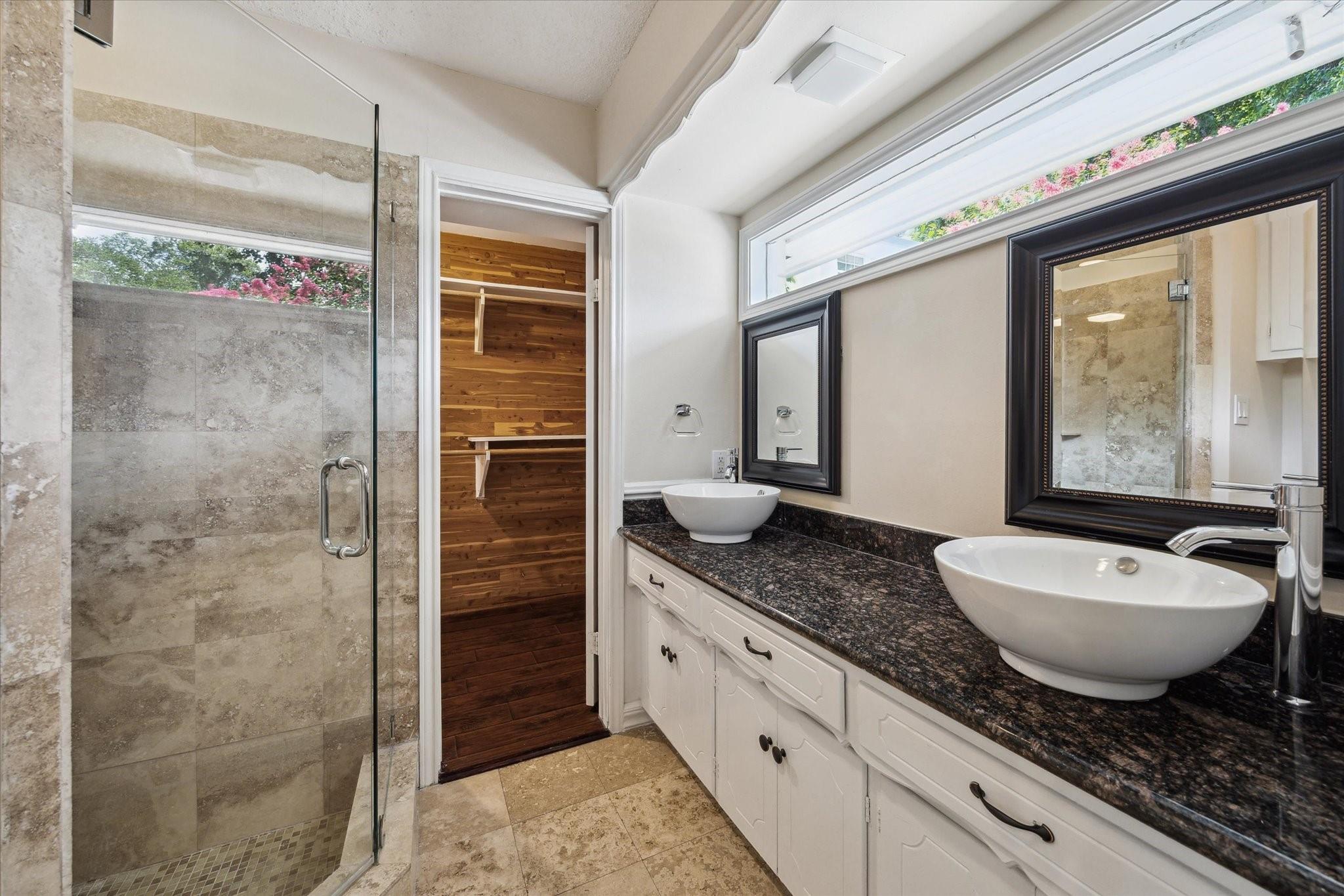 10607 Longmont Drive, Houston