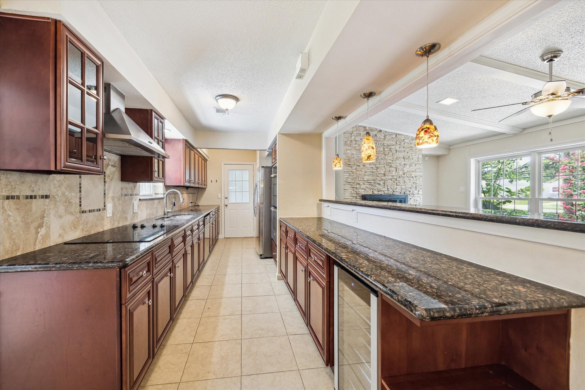 10607 Longmont Drive, Houston