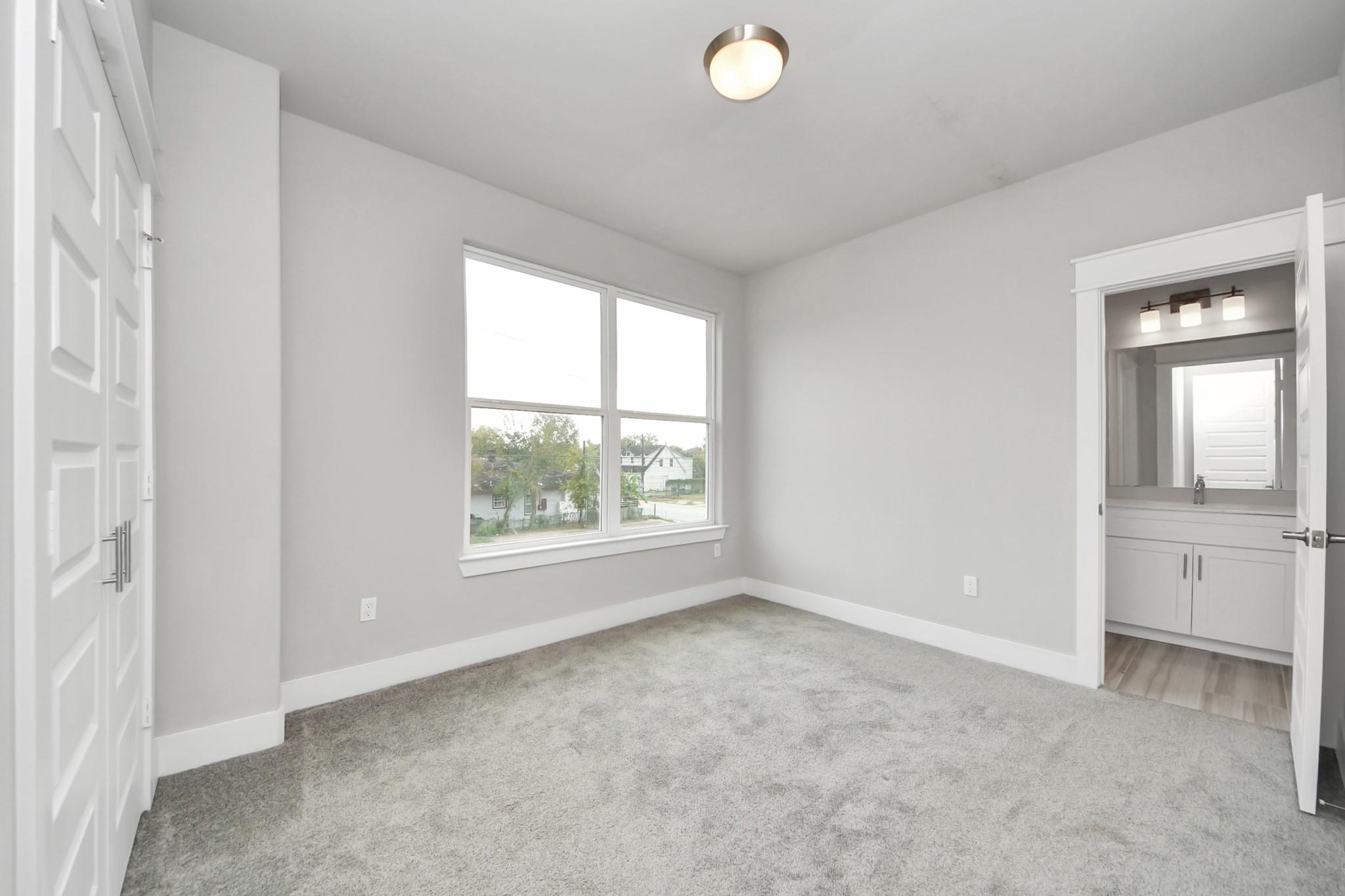 2507 Des Chaumes Street