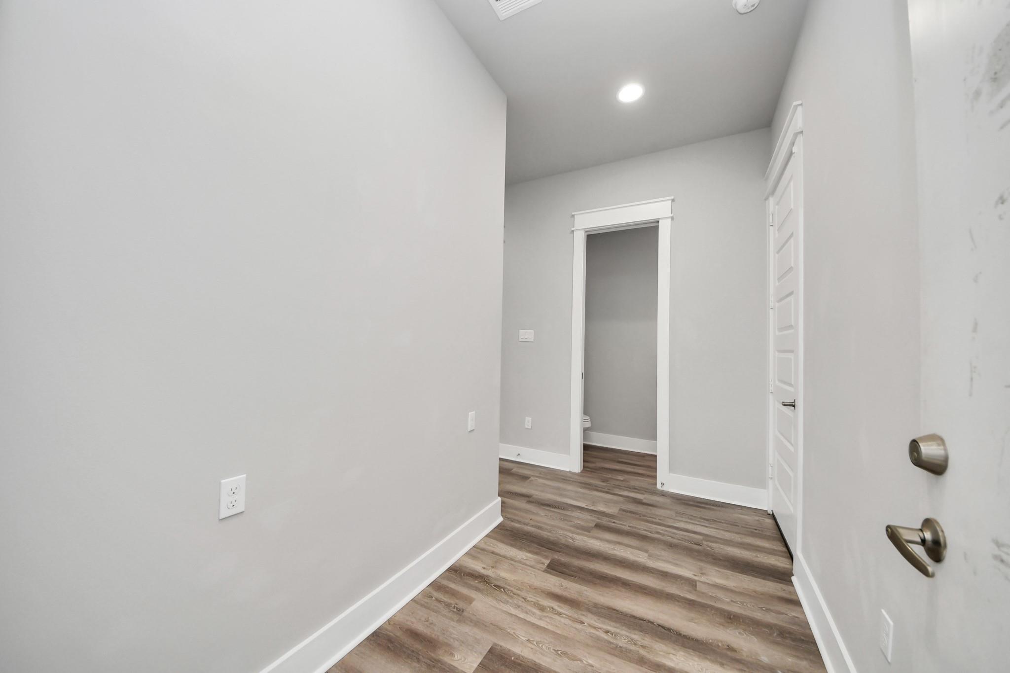 2507 Des Chaumes Street