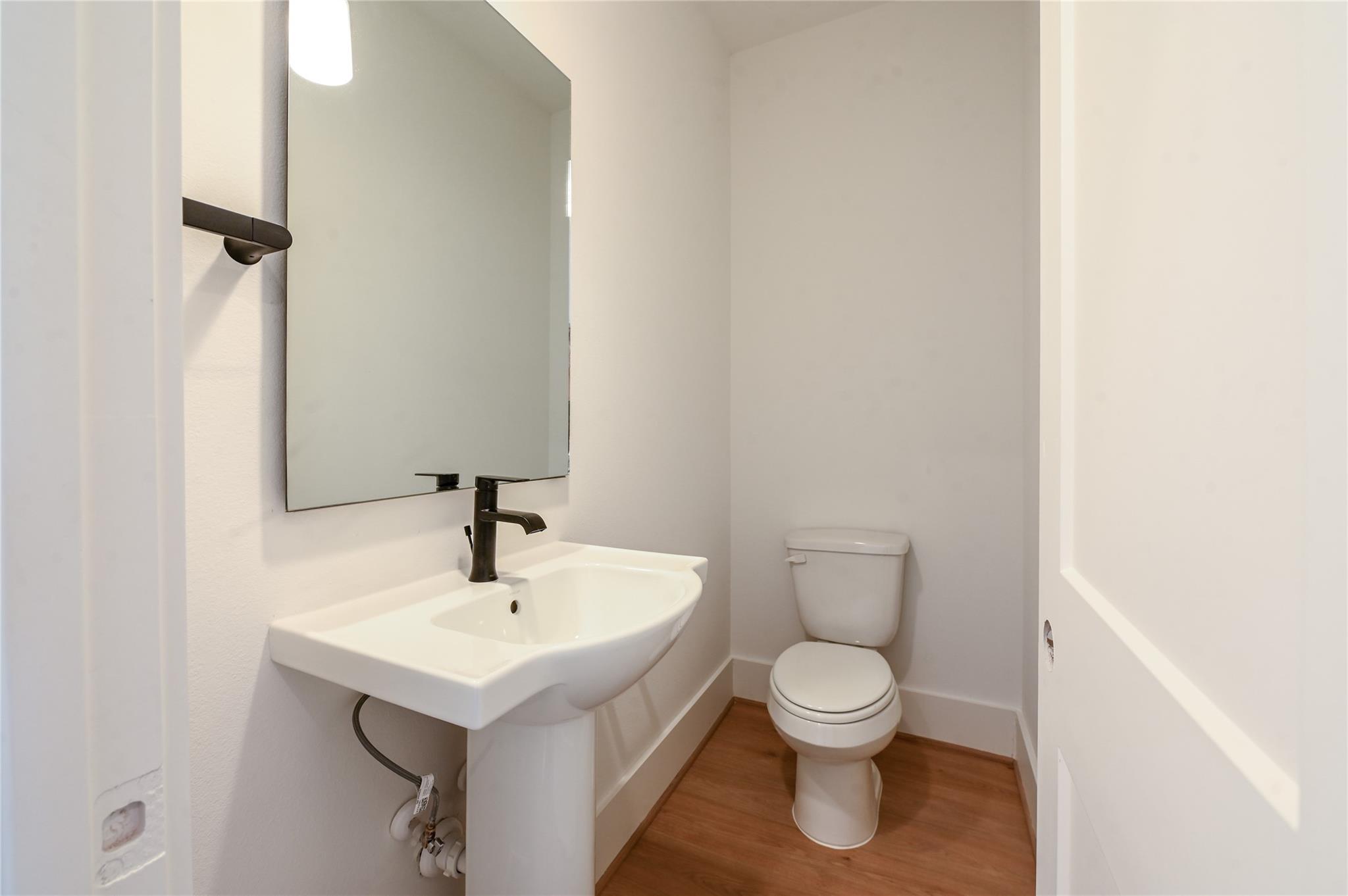 7606 Victory Reserve Street