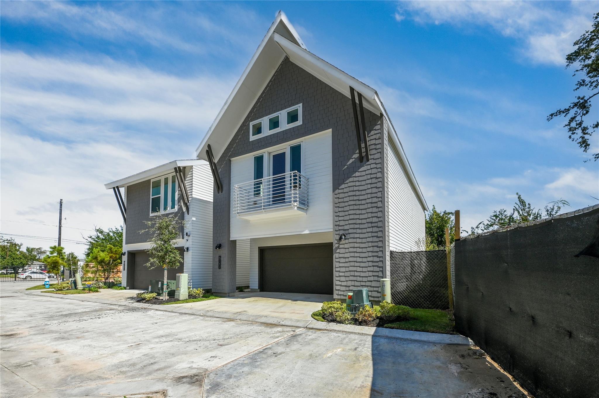 7606 Victory Reserve Street