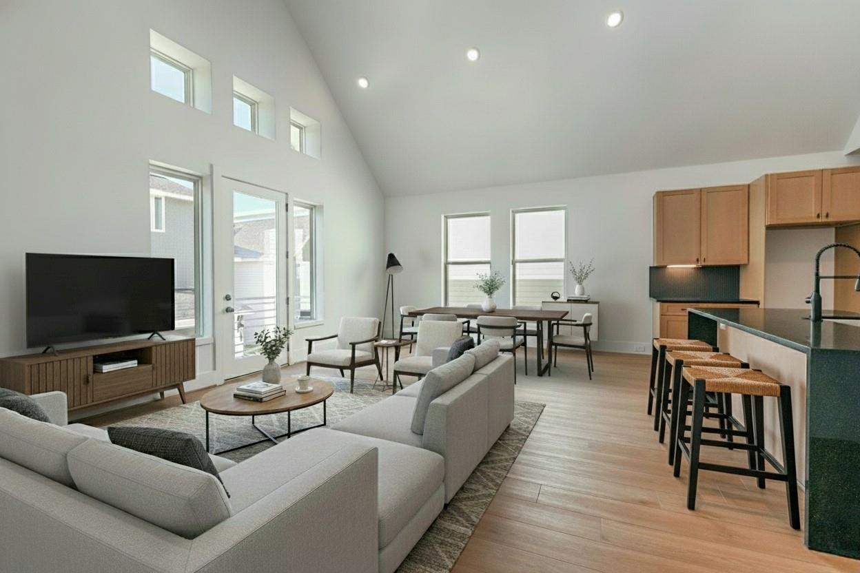 7606 Victory Reserve Street