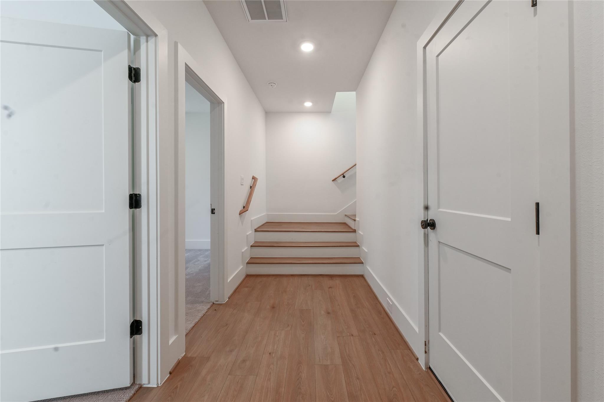 7606 Victory Reserve Street