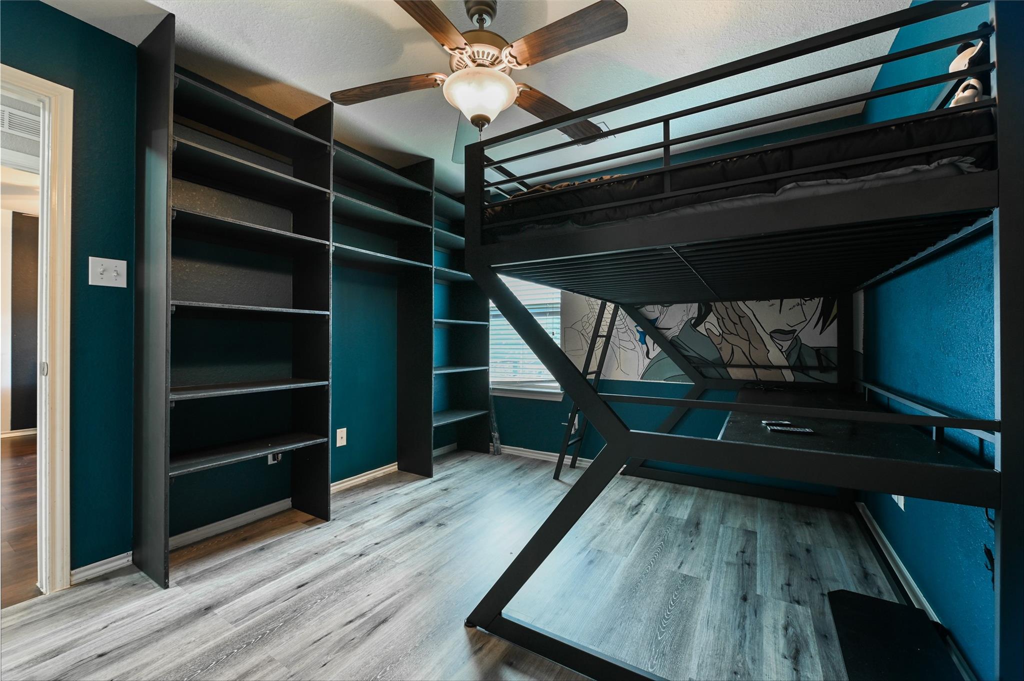 1927 Vermillion View Street