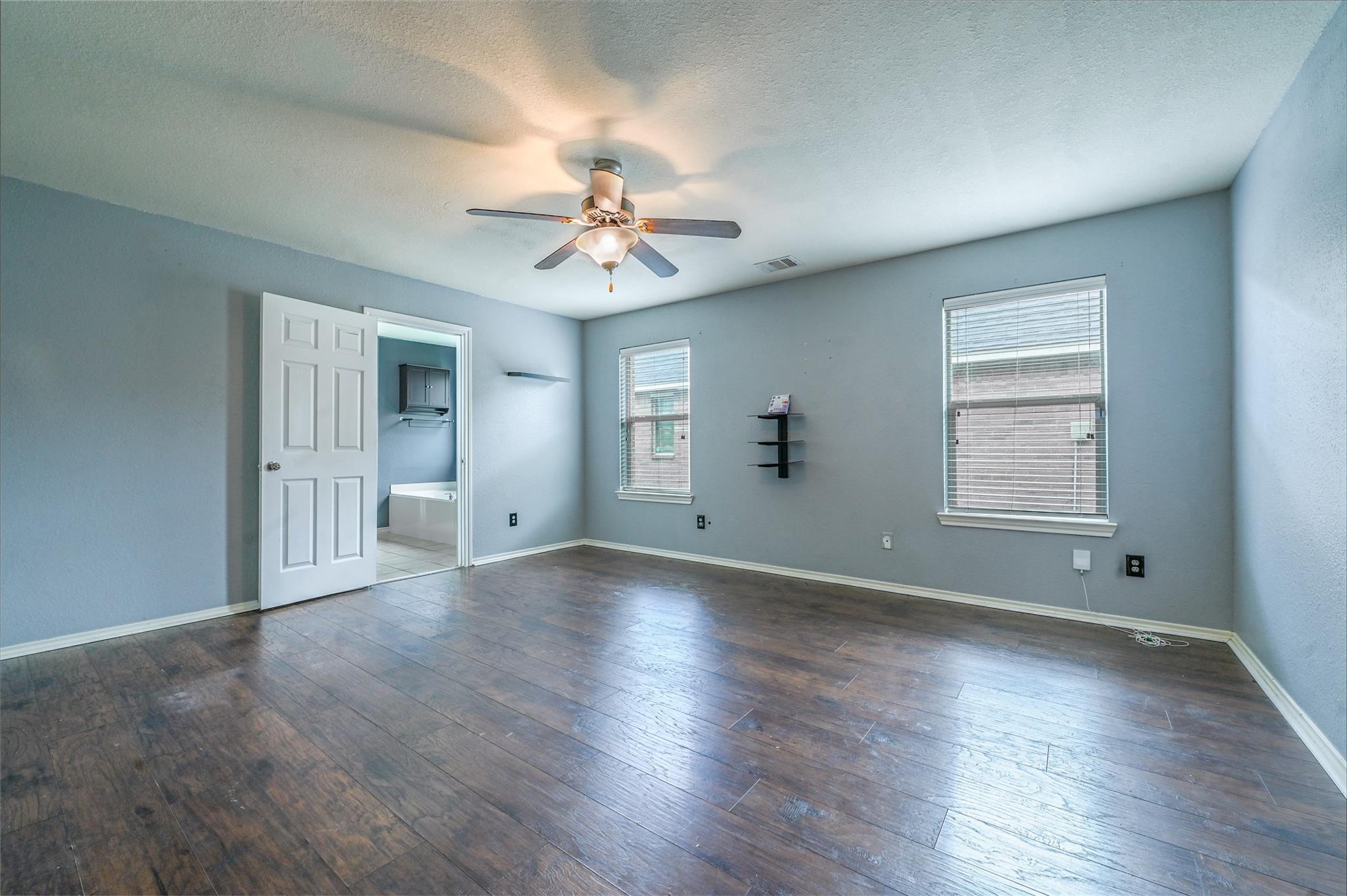 1927 Vermillion View Street