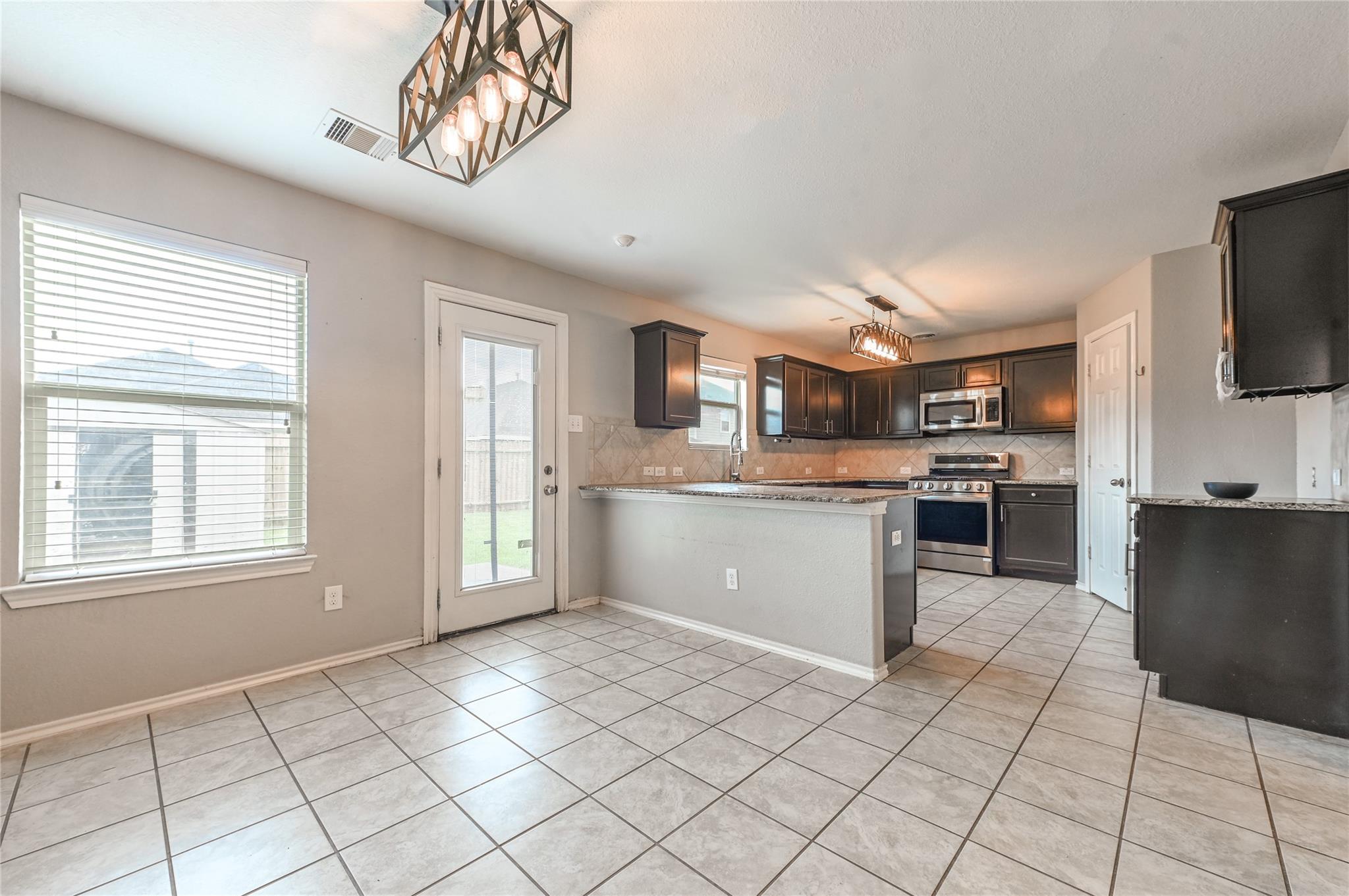 1927 Vermillion View Street