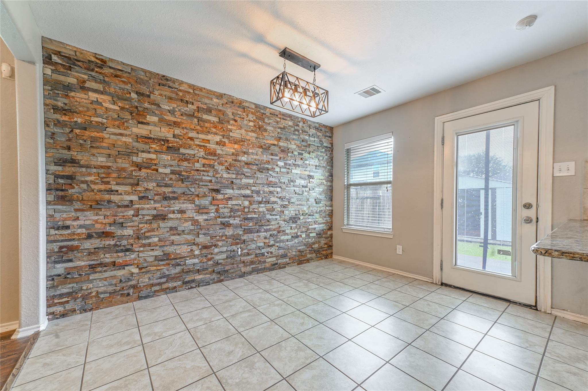 1927 Vermillion View Street