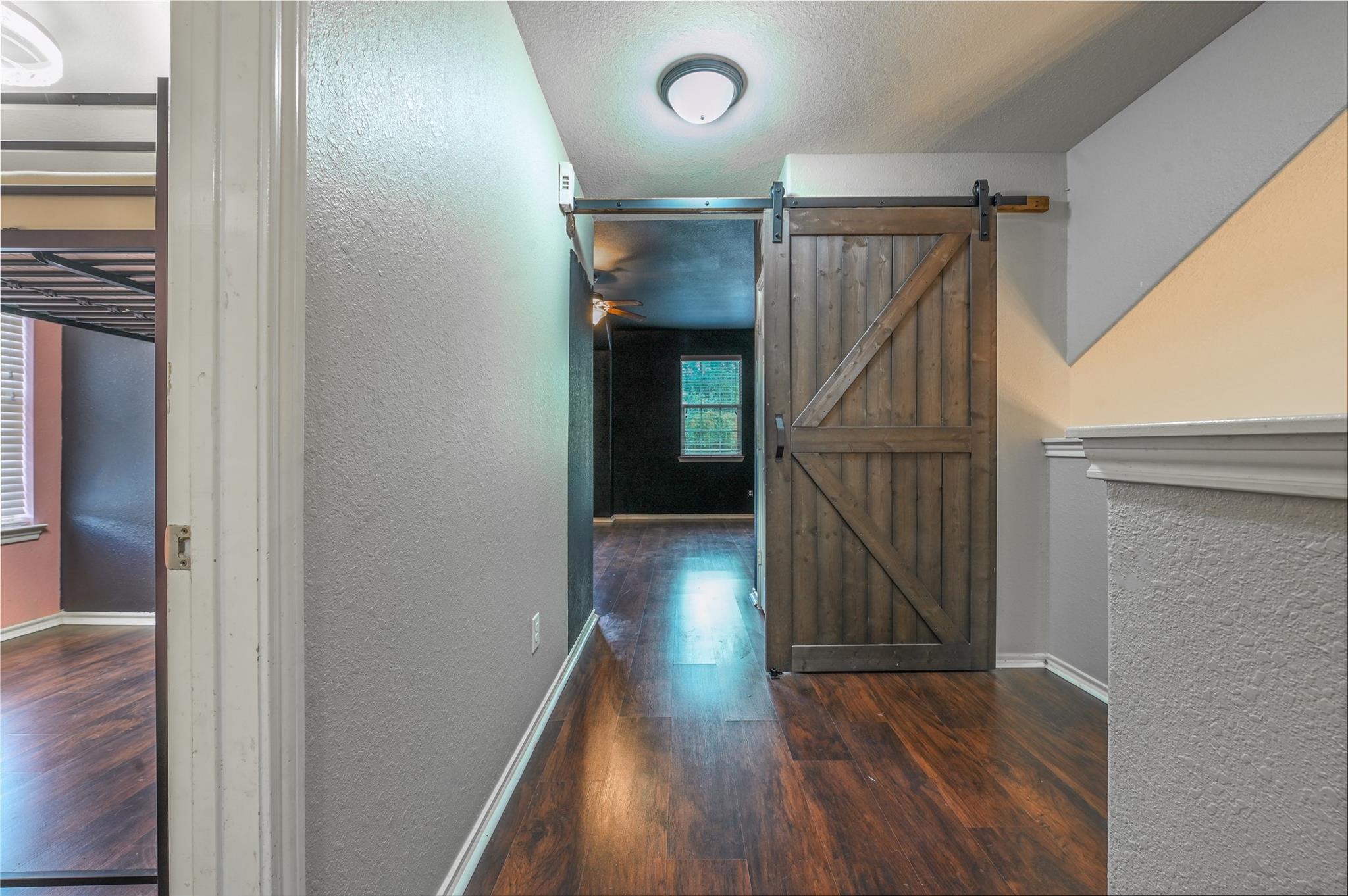 1927 Vermillion View Street