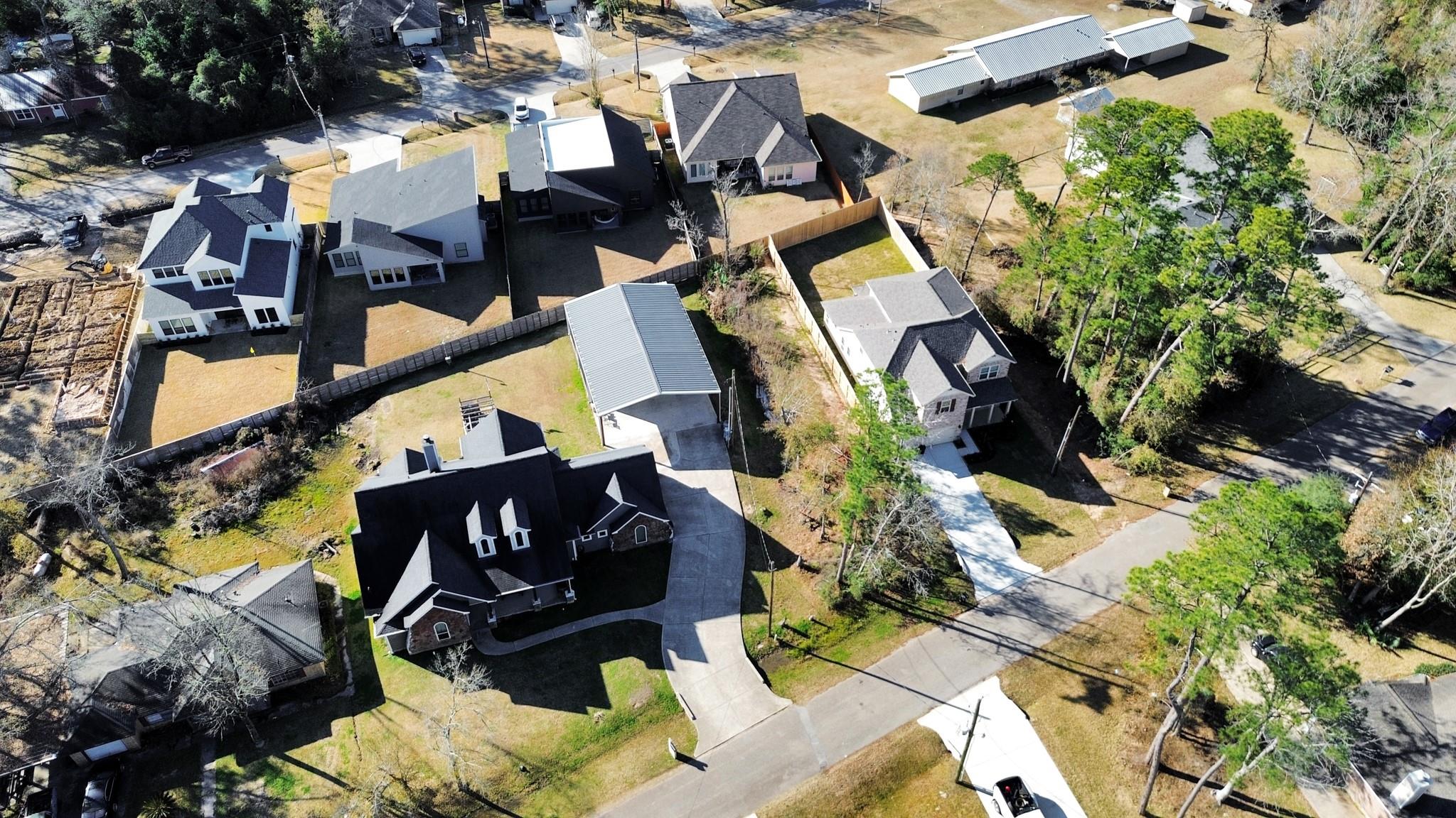 1335 Glen Oaks Drive