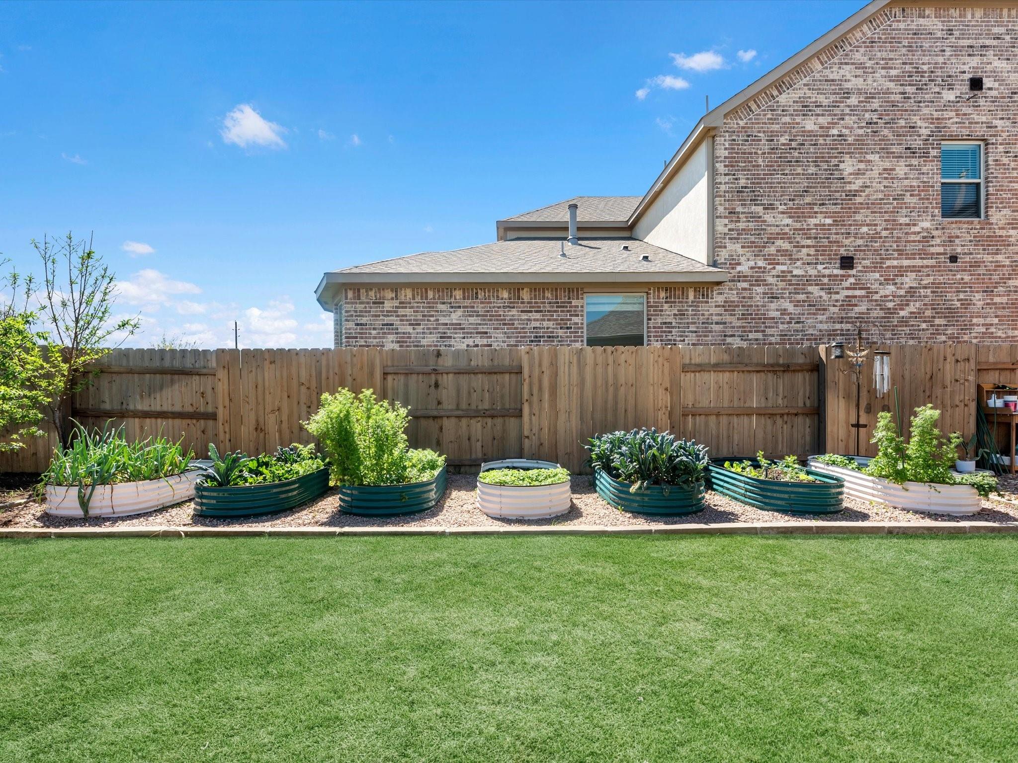 7310 Kingbird Cove Court