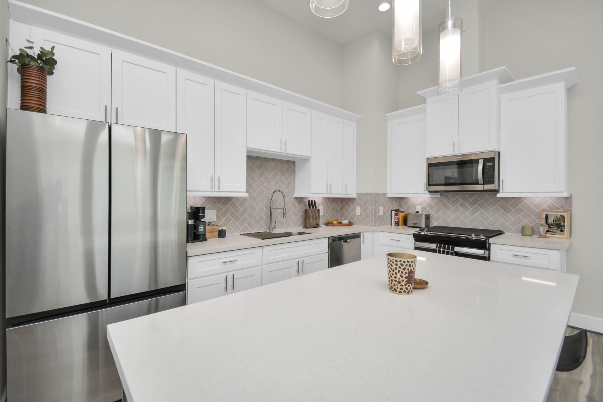 2504 W Tidwell Road Unit: E