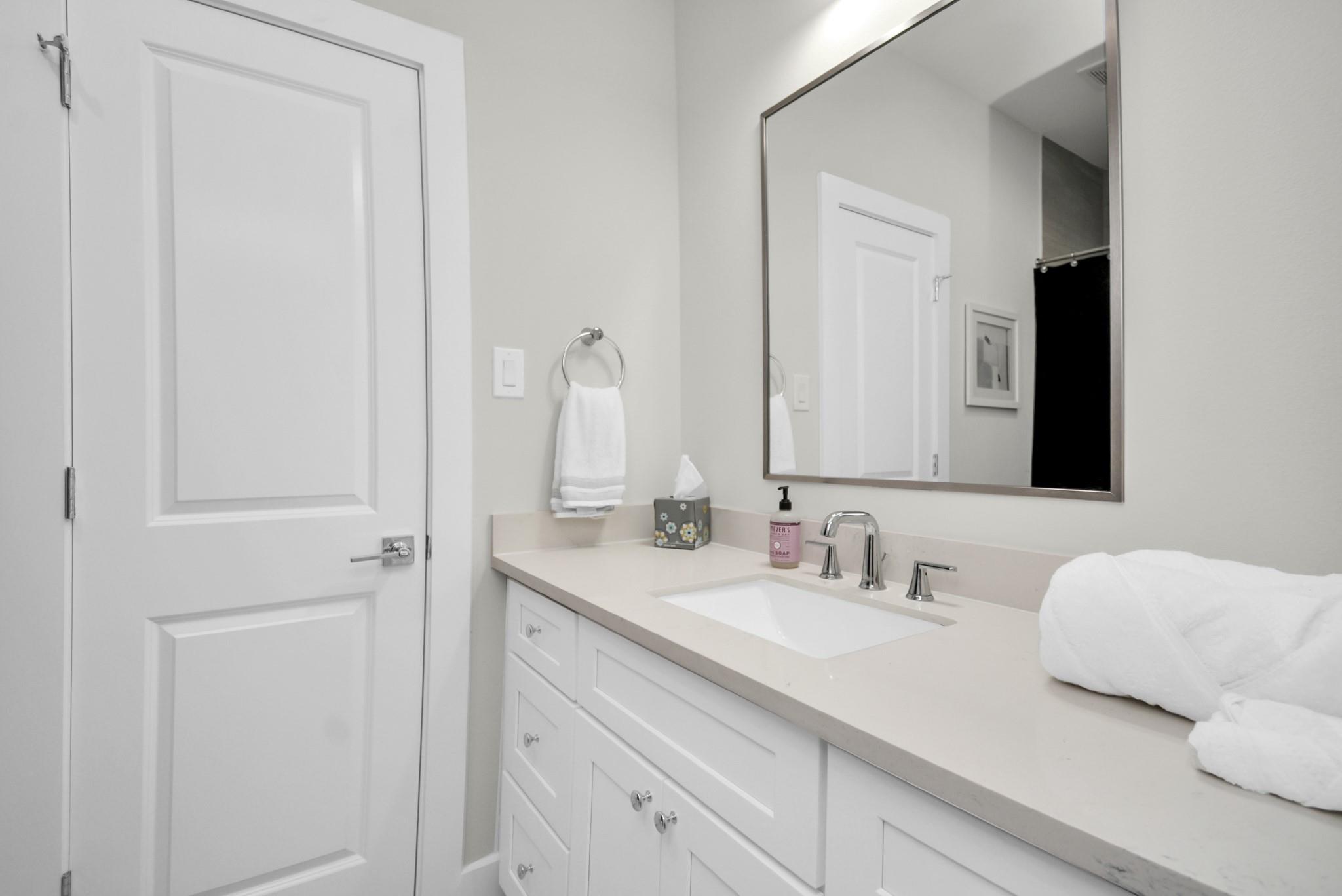2504 W Tidwell Road Unit: E