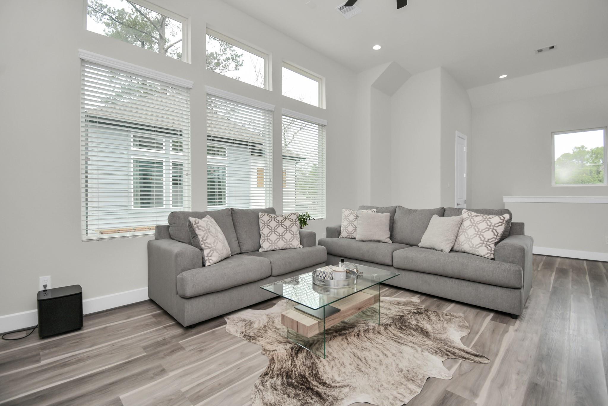 2504 W Tidwell Road Unit: E