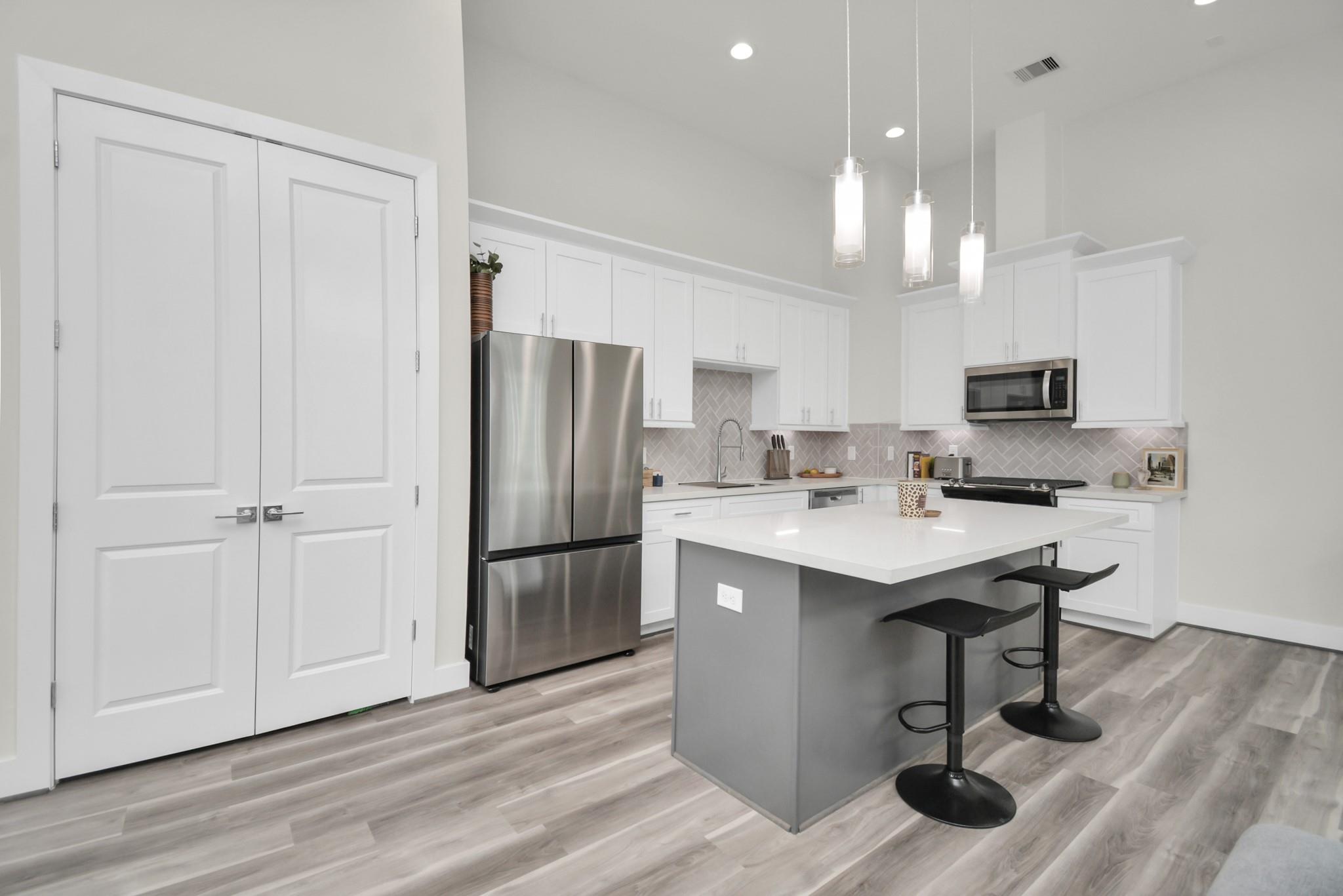 2504 W Tidwell Road Unit: E