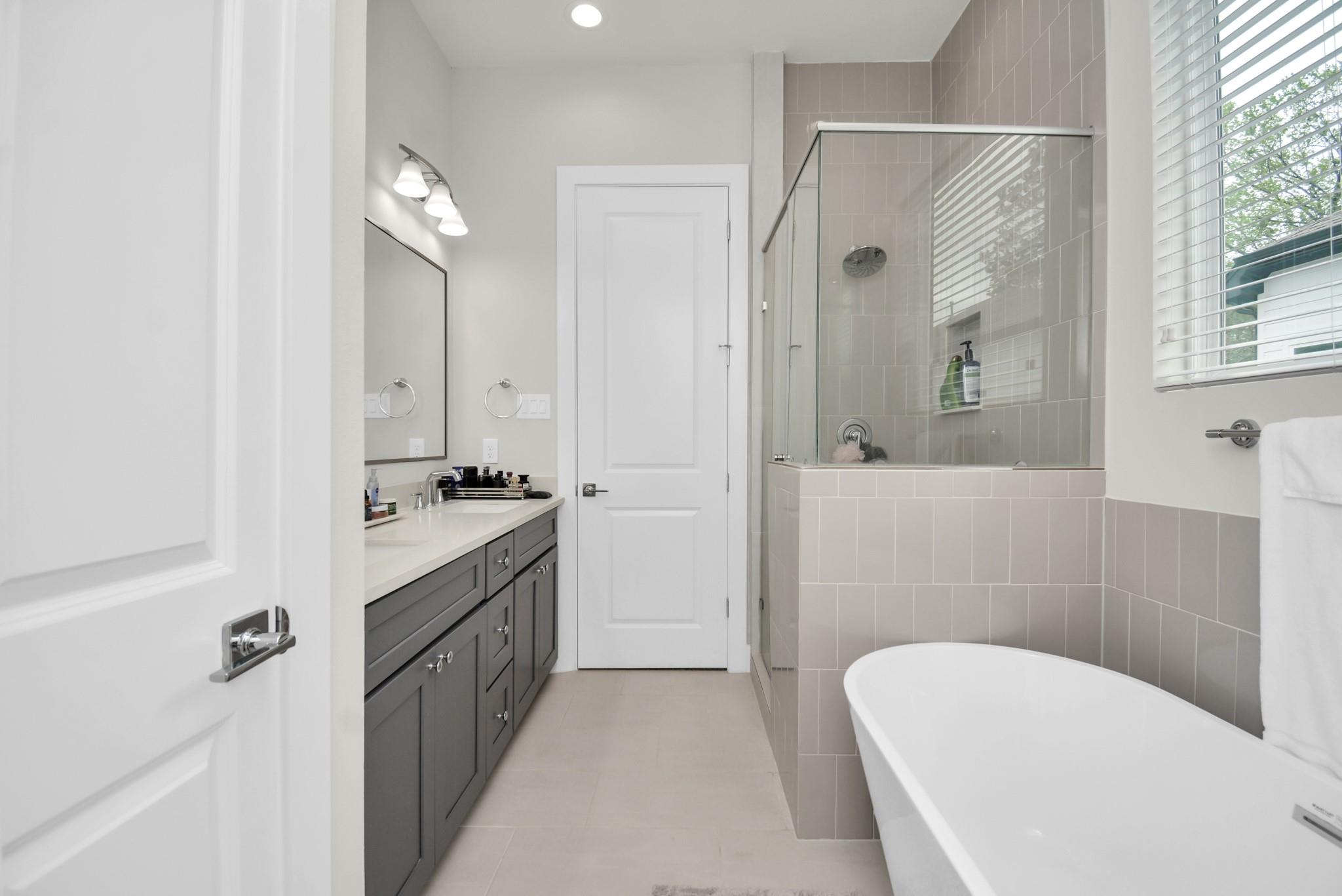 2504 W Tidwell Road Unit: E