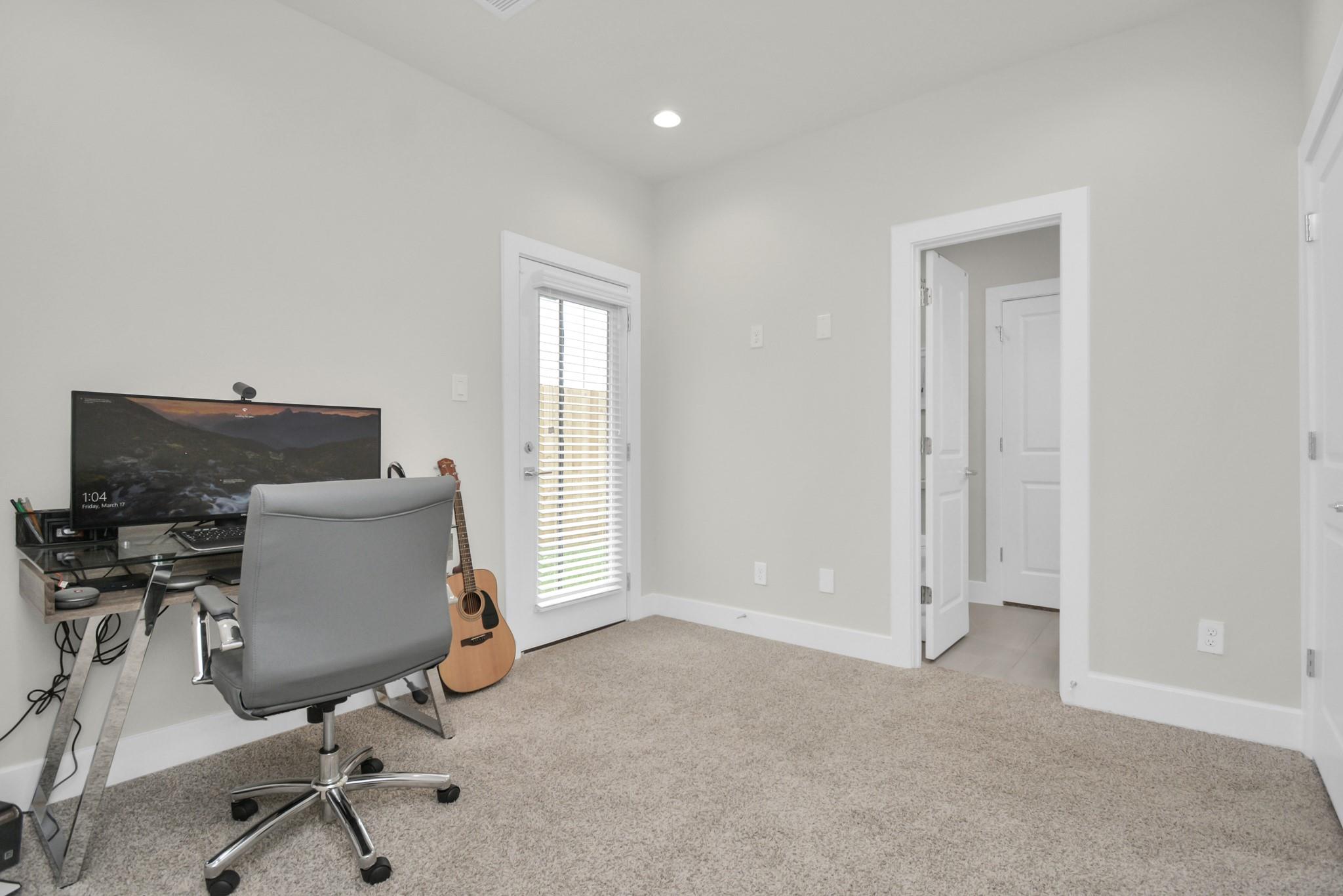 2504 W Tidwell Road Unit: E