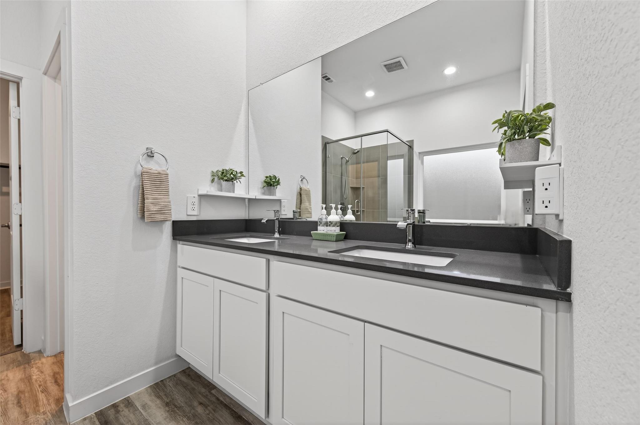 1610 Happy Valley Street