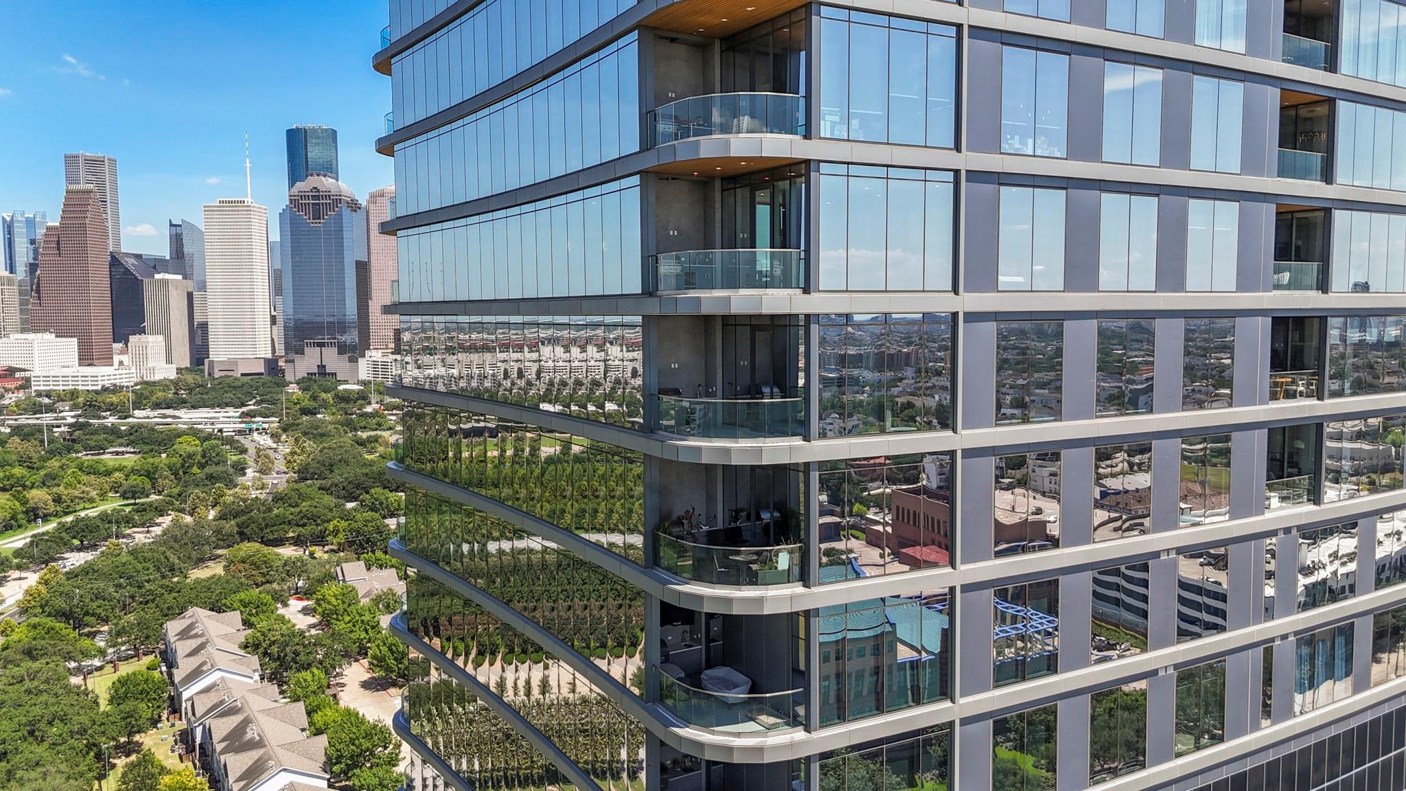 1711 Allen Parkway # 2001