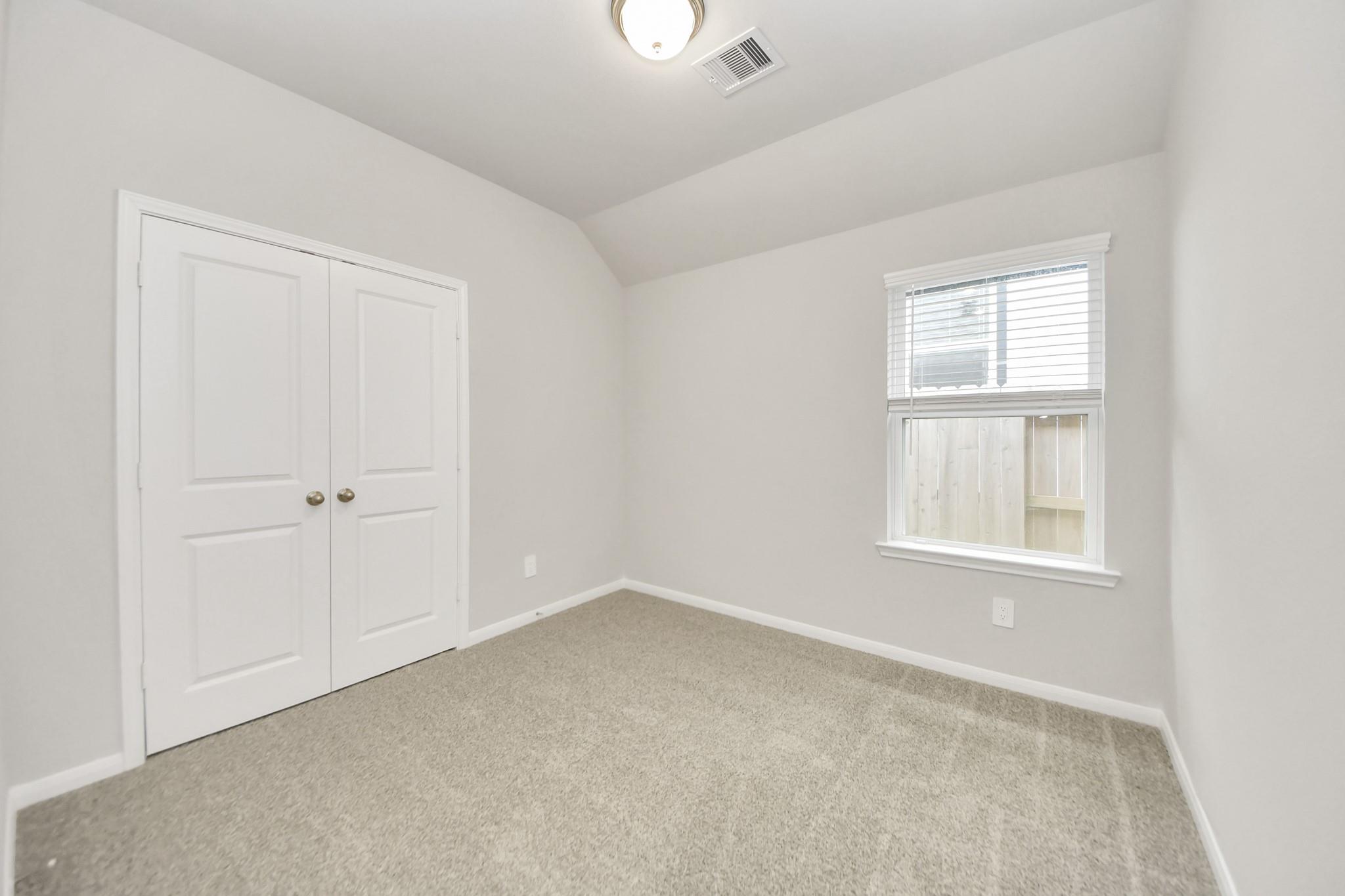 19572 Stripe Hill Bend