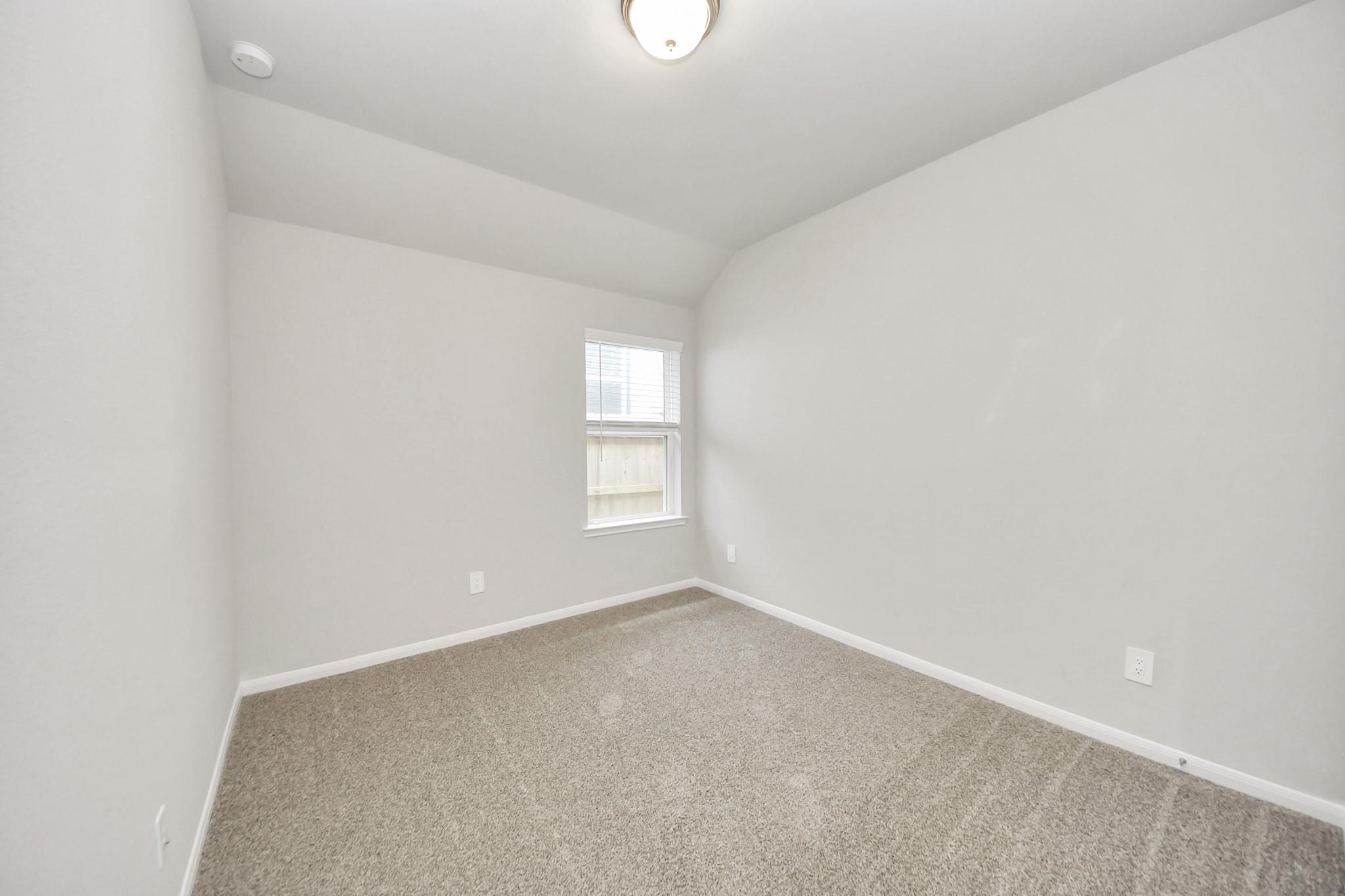 19572 Stripe Hill Bend