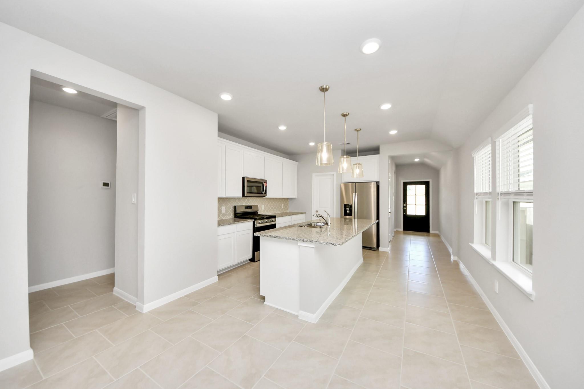 19572 Stripe Hill Bend