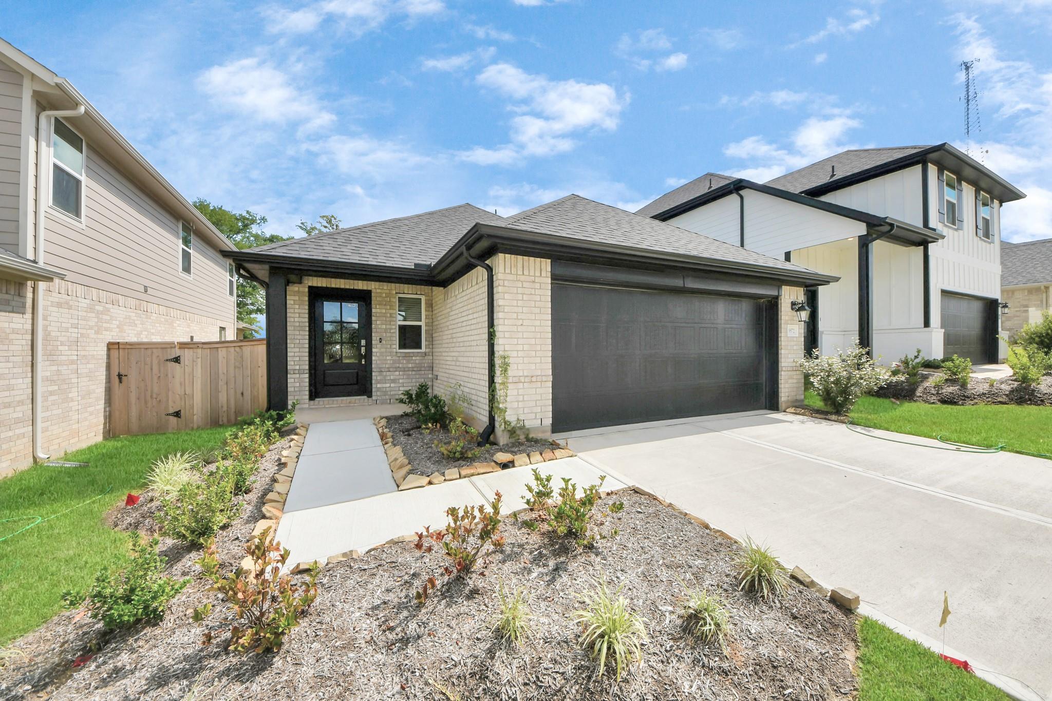 19572 Stripe Hill Bend