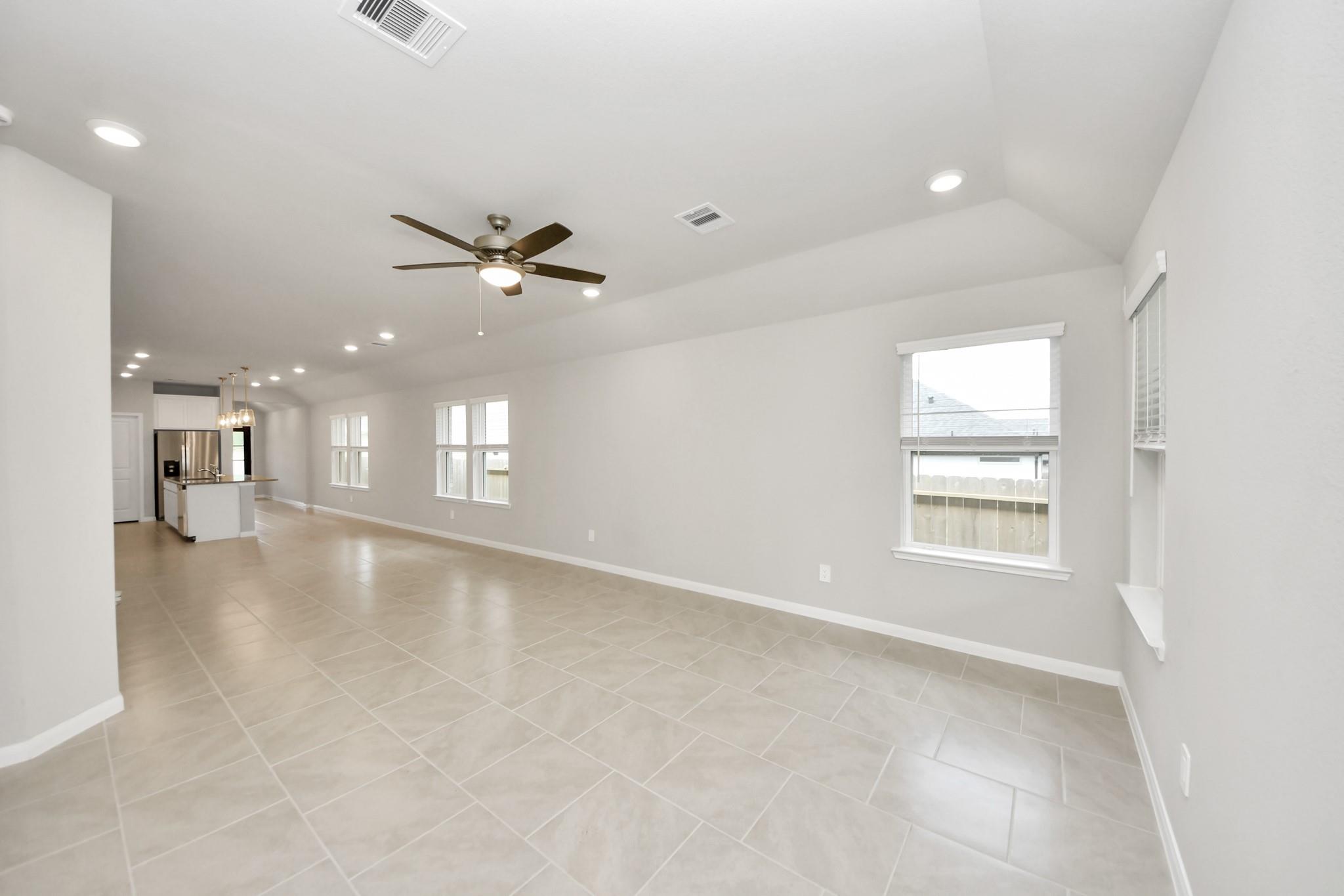 19572 Stripe Hill Bend