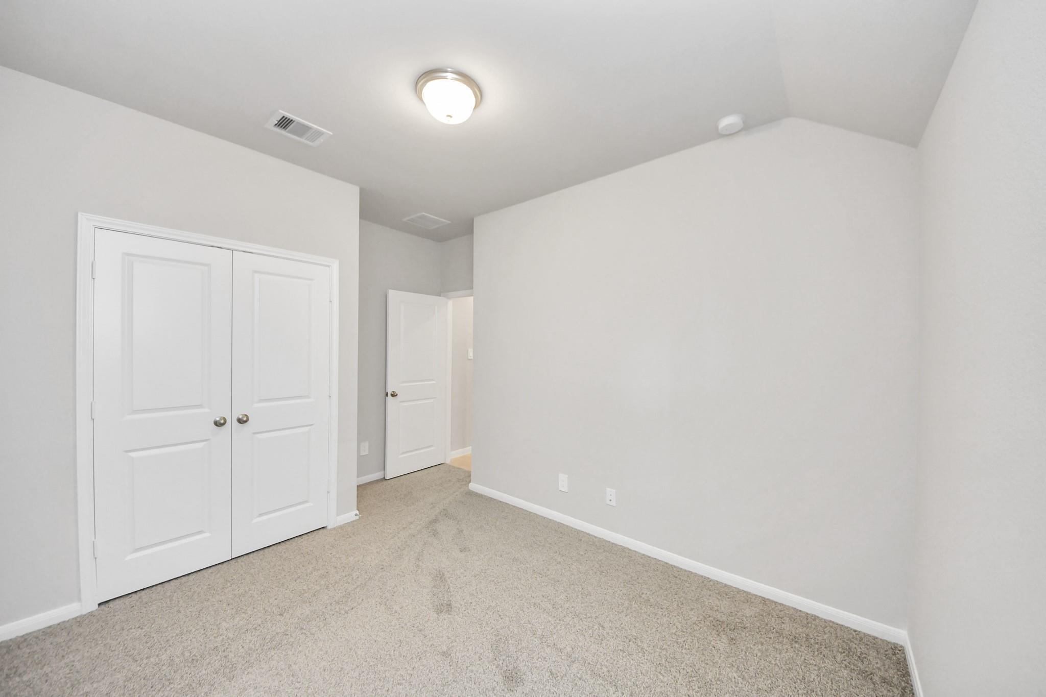 19572 Stripe Hill Bend