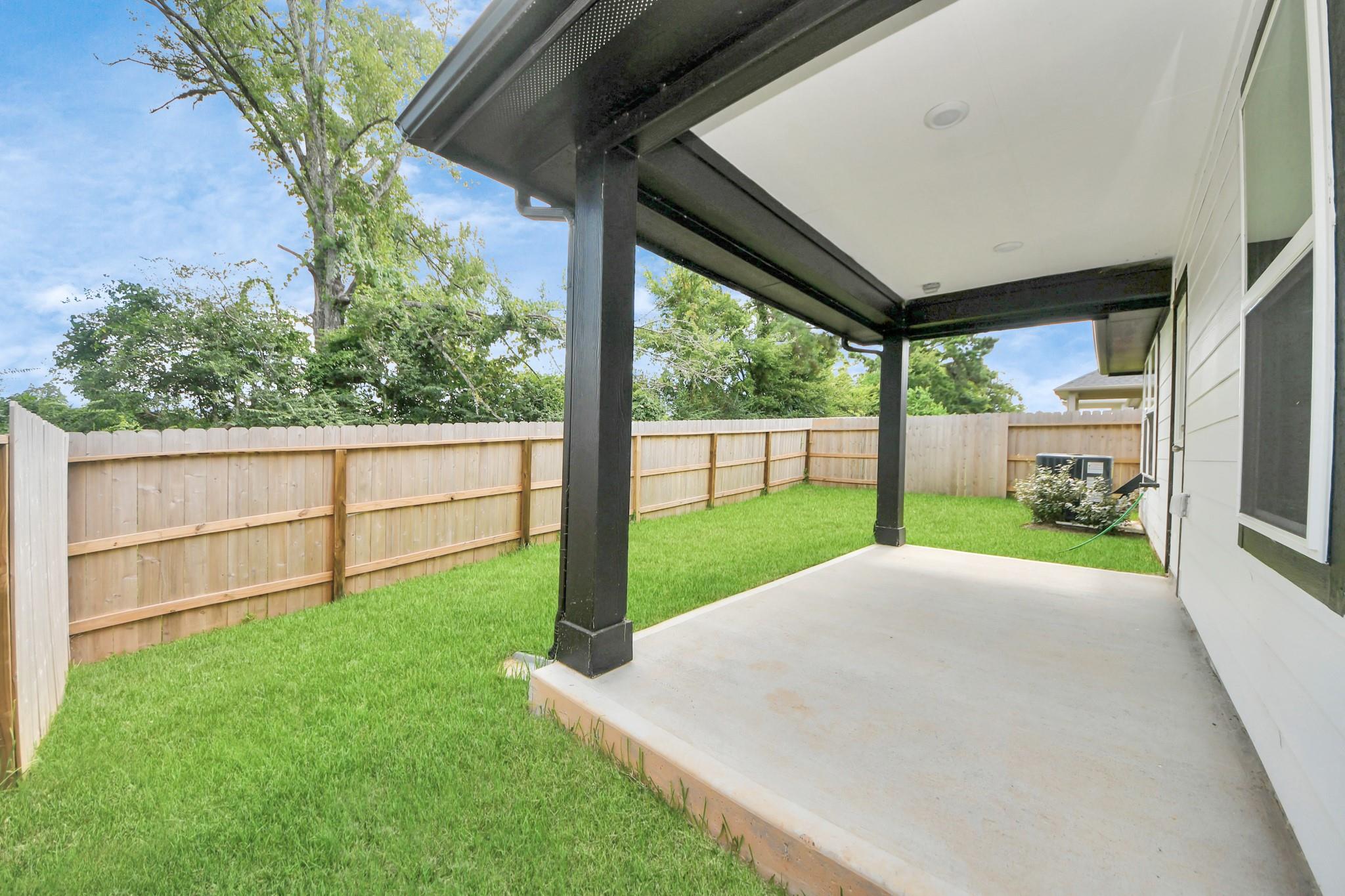 19572 Stripe Hill Bend