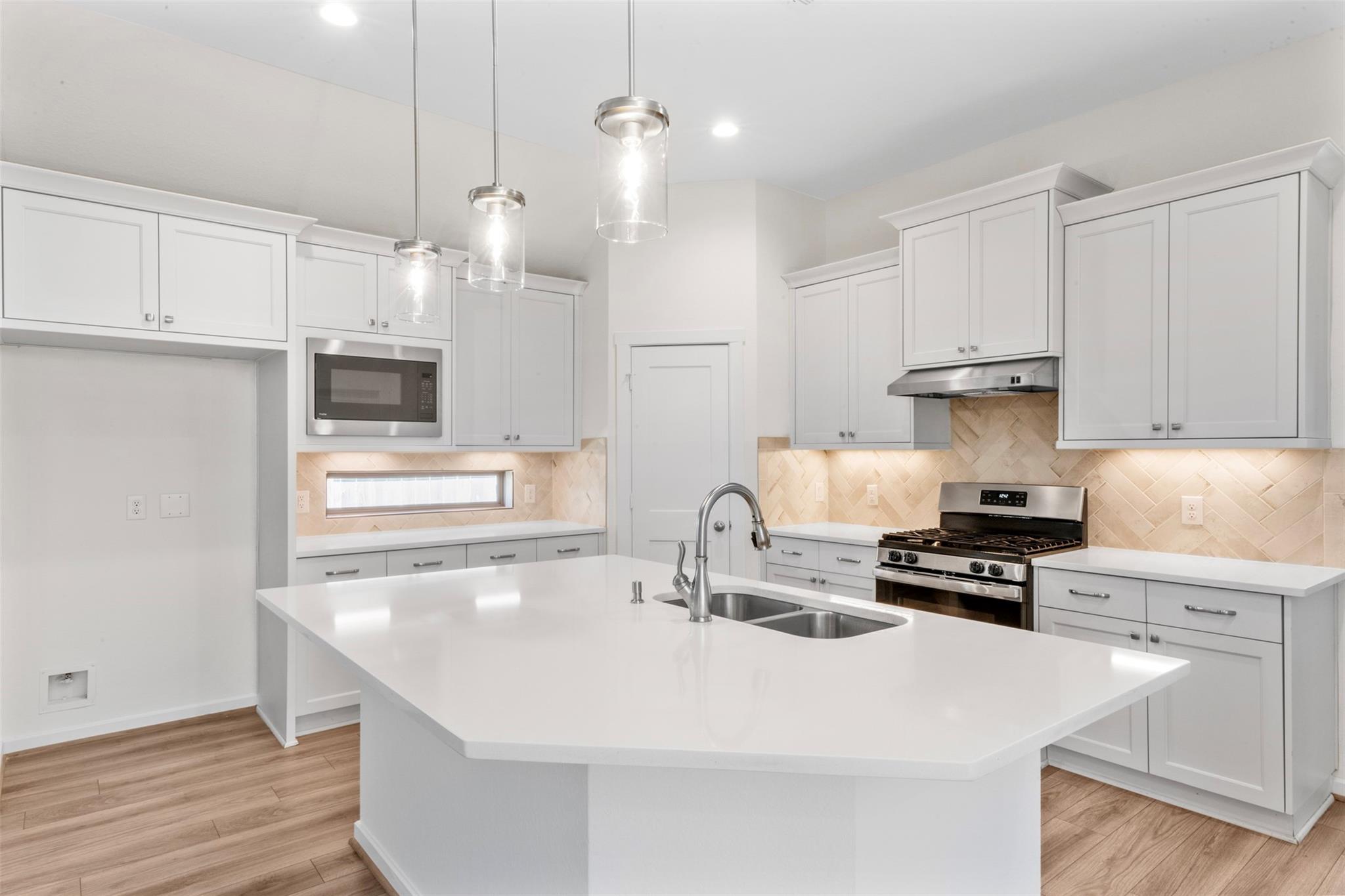 4607 Primrose Valley Lane